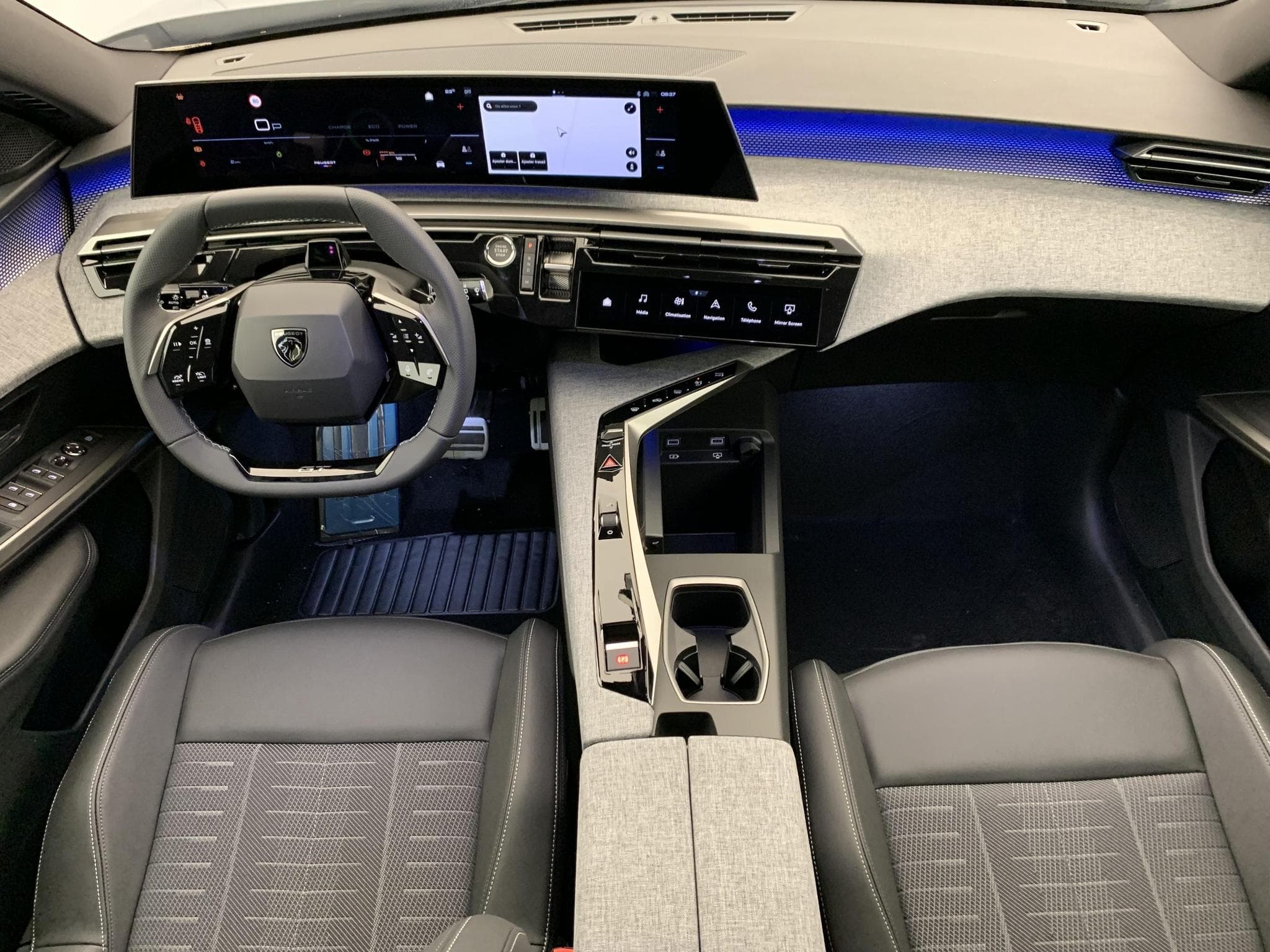 Peugeot 5008 HYBRID 145CH E-DCS6 GT (2026) - Photo 12