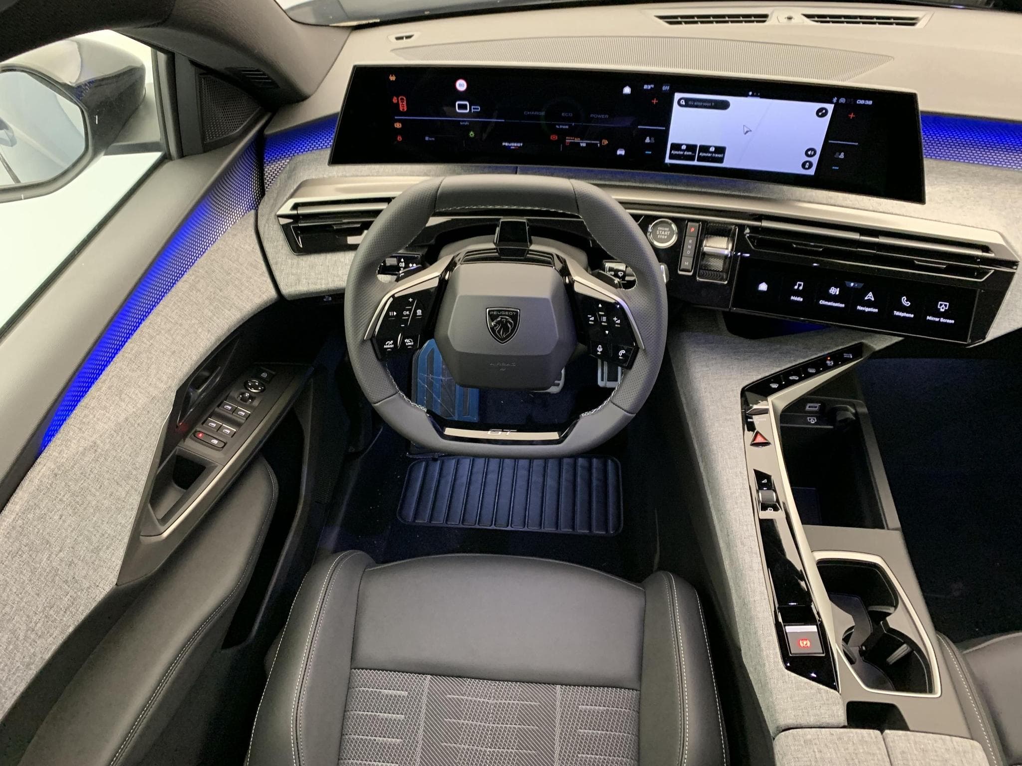 Peugeot 5008 HYBRID 145CH E-DCS6 GT (2026) - Photo 13