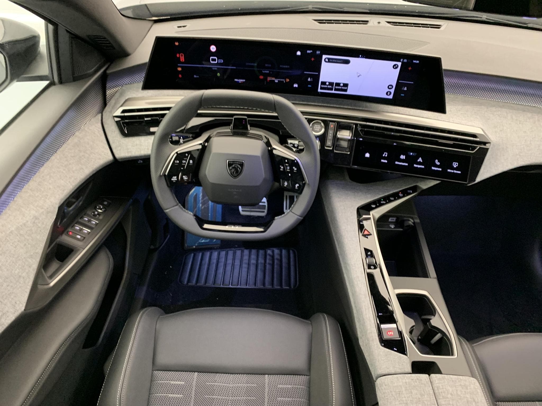 Peugeot 5008 HYBRID 145CH E-DCS6 GT (2026) - Photo 13