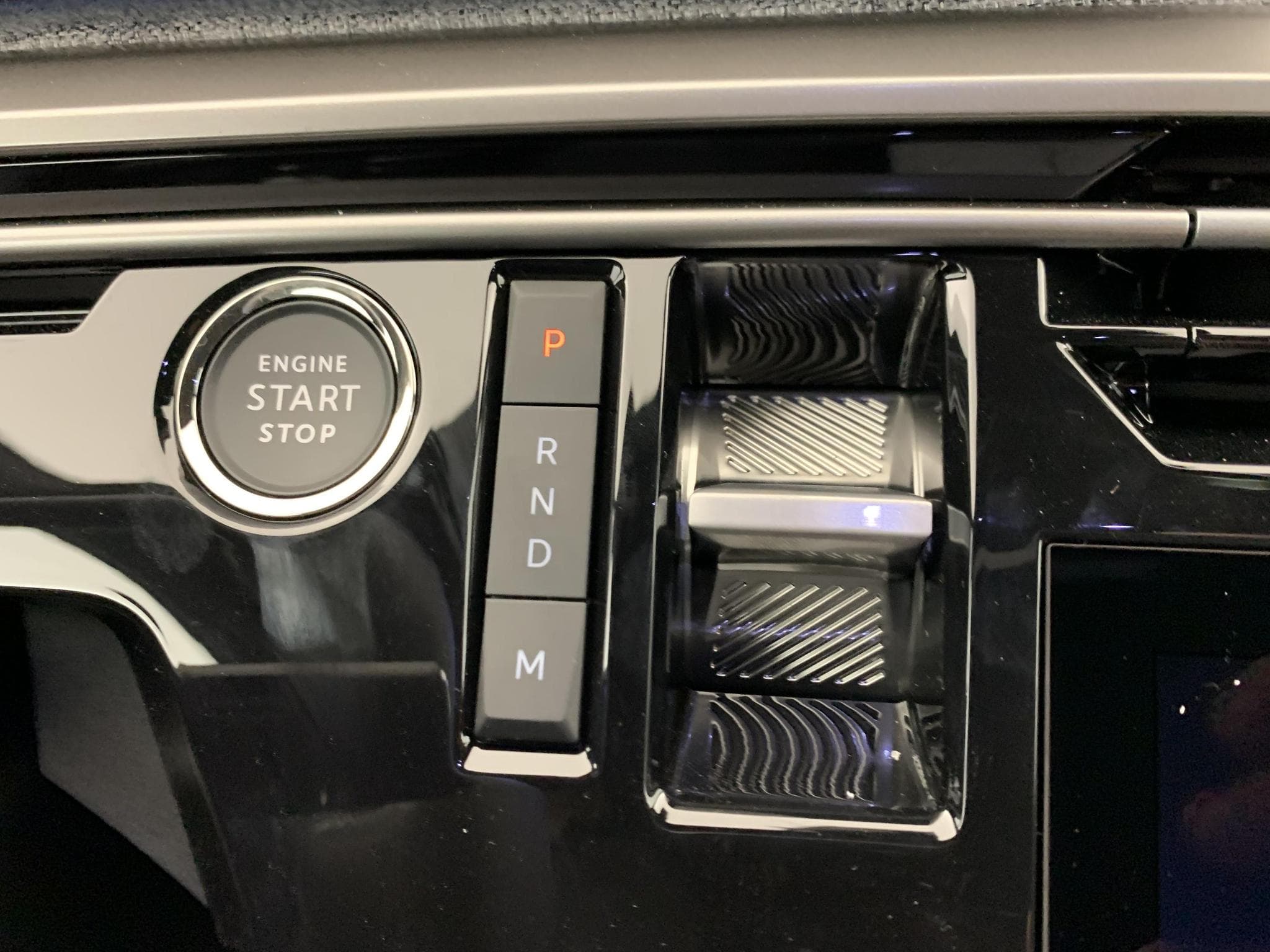 Peugeot 5008 HYBRID 145CH E-DCS6 GT (2026) - Photo 16