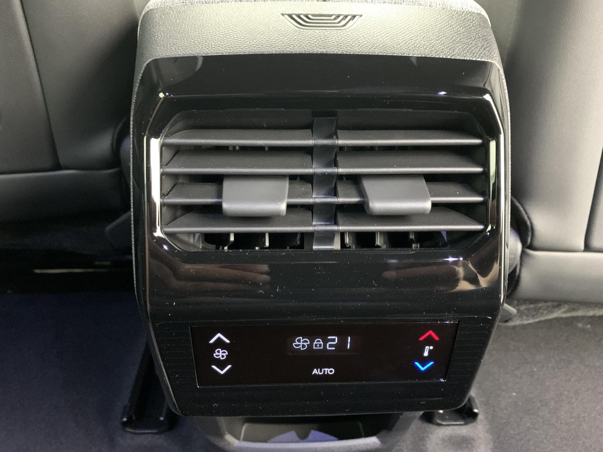 Peugeot 5008 HYBRID 145CH E-DCS6 GT (2026) - Photo 20