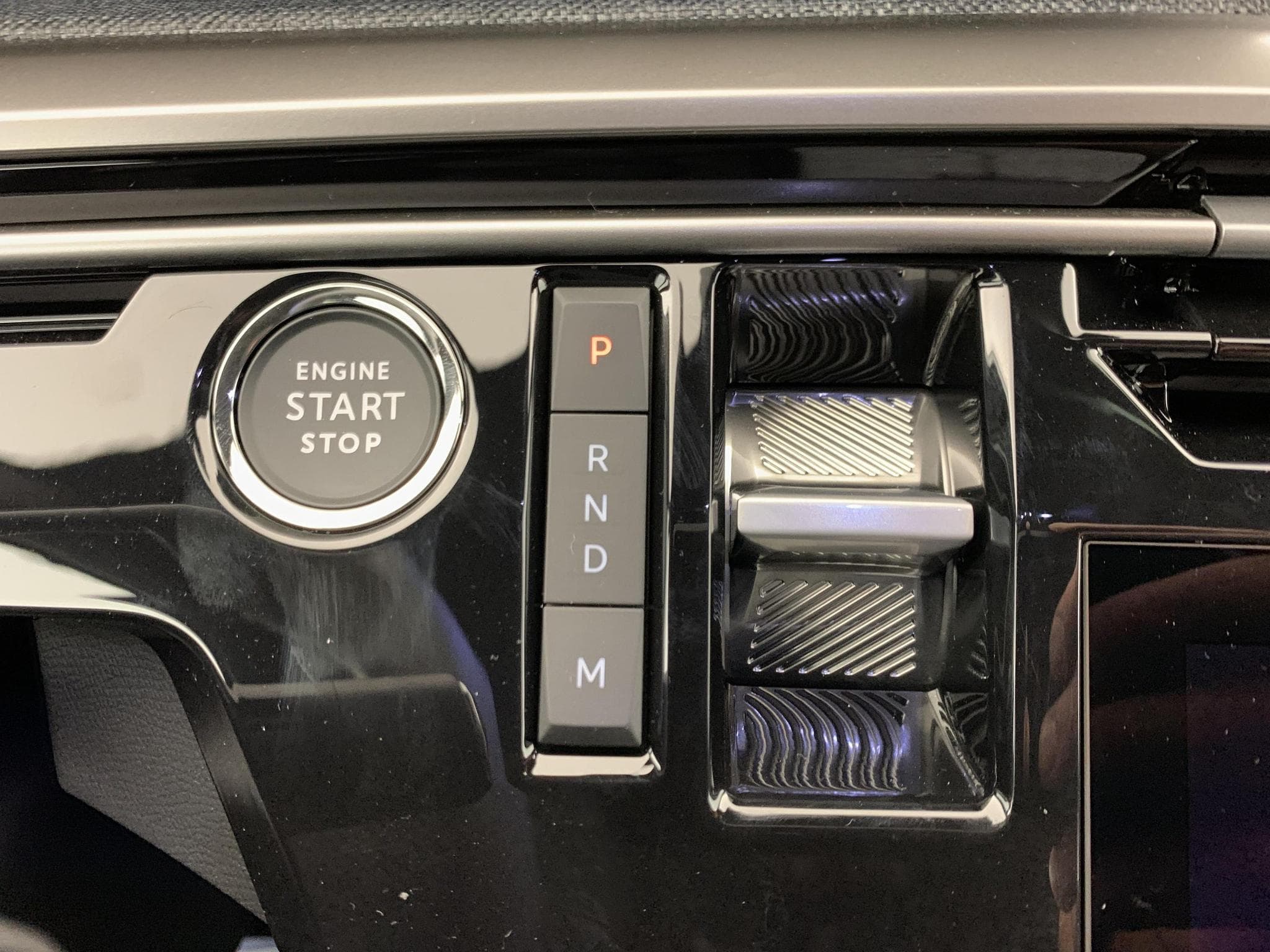 Peugeot 5008 HYBRID 145CH E-DCS6 GT (2026) - Photo 16