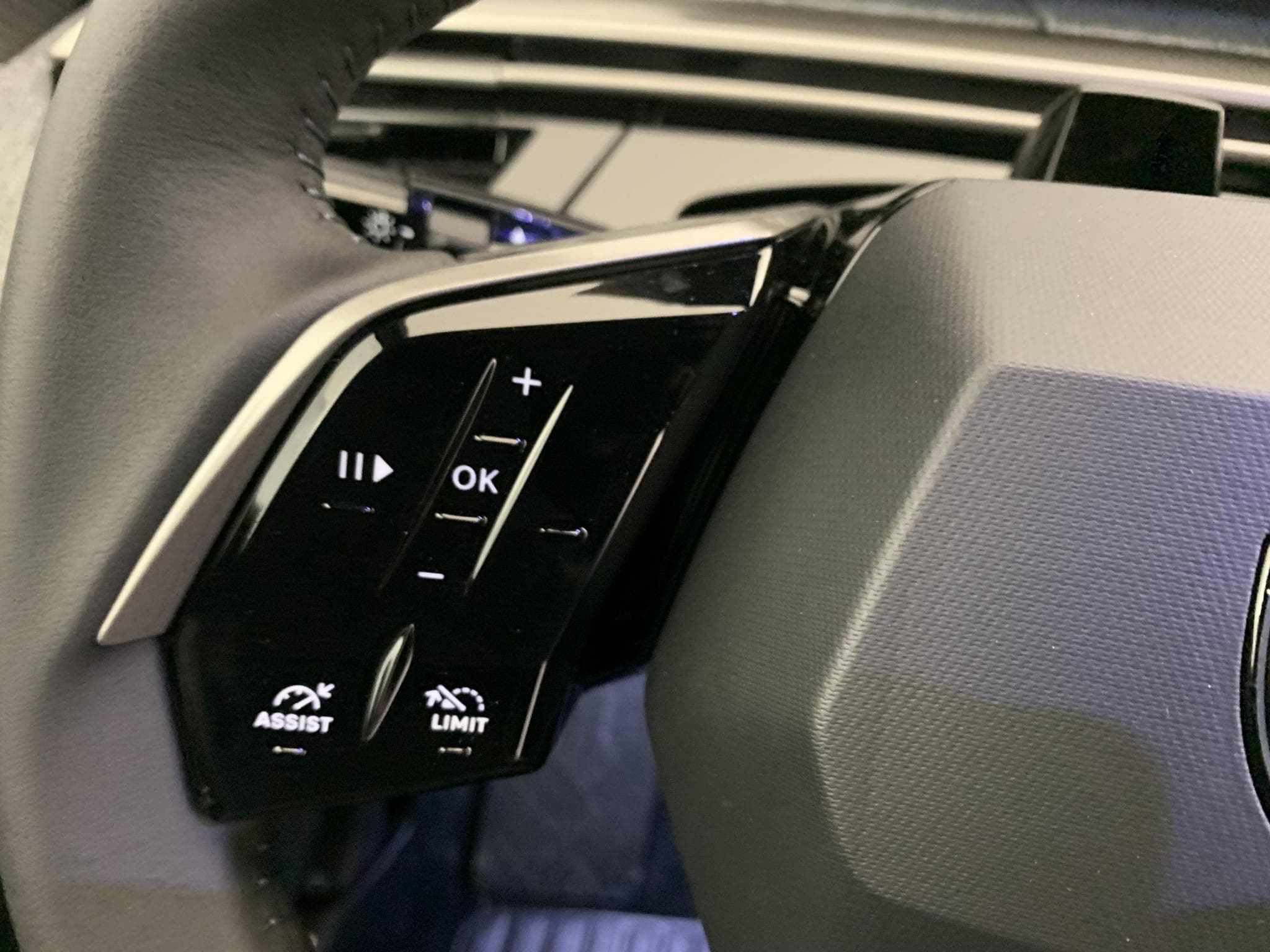 Peugeot 5008 HYBRID 145 CH E-DCS6 ALLURE (2026) - Photo 15