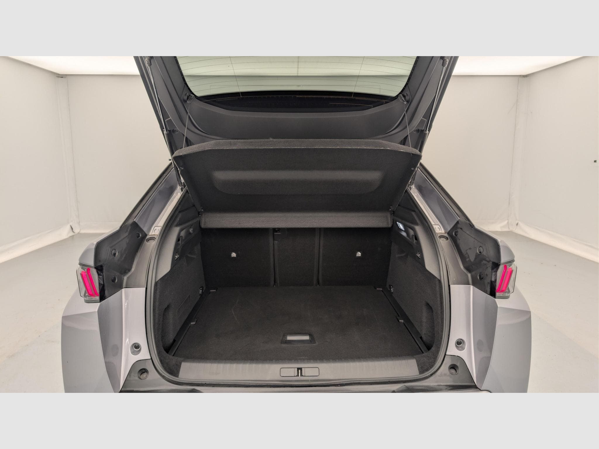 Peugeot 3008 Hybrid 145 e-DCS6 Allure (2025) - Photo 11