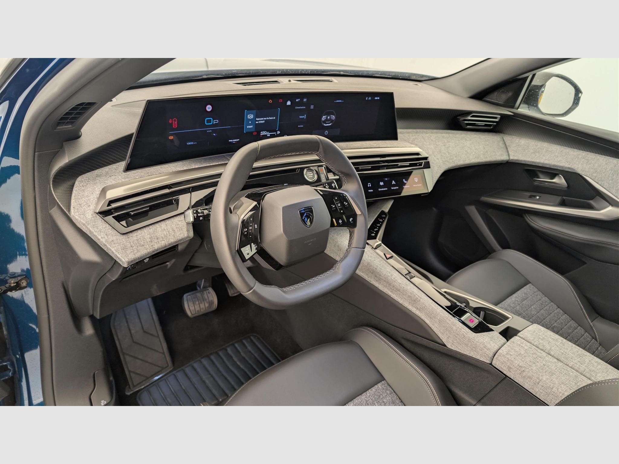 Peugeot 5008 HYBRID 145 CH E-DCS6 ALLURE (2025) - Photo 15