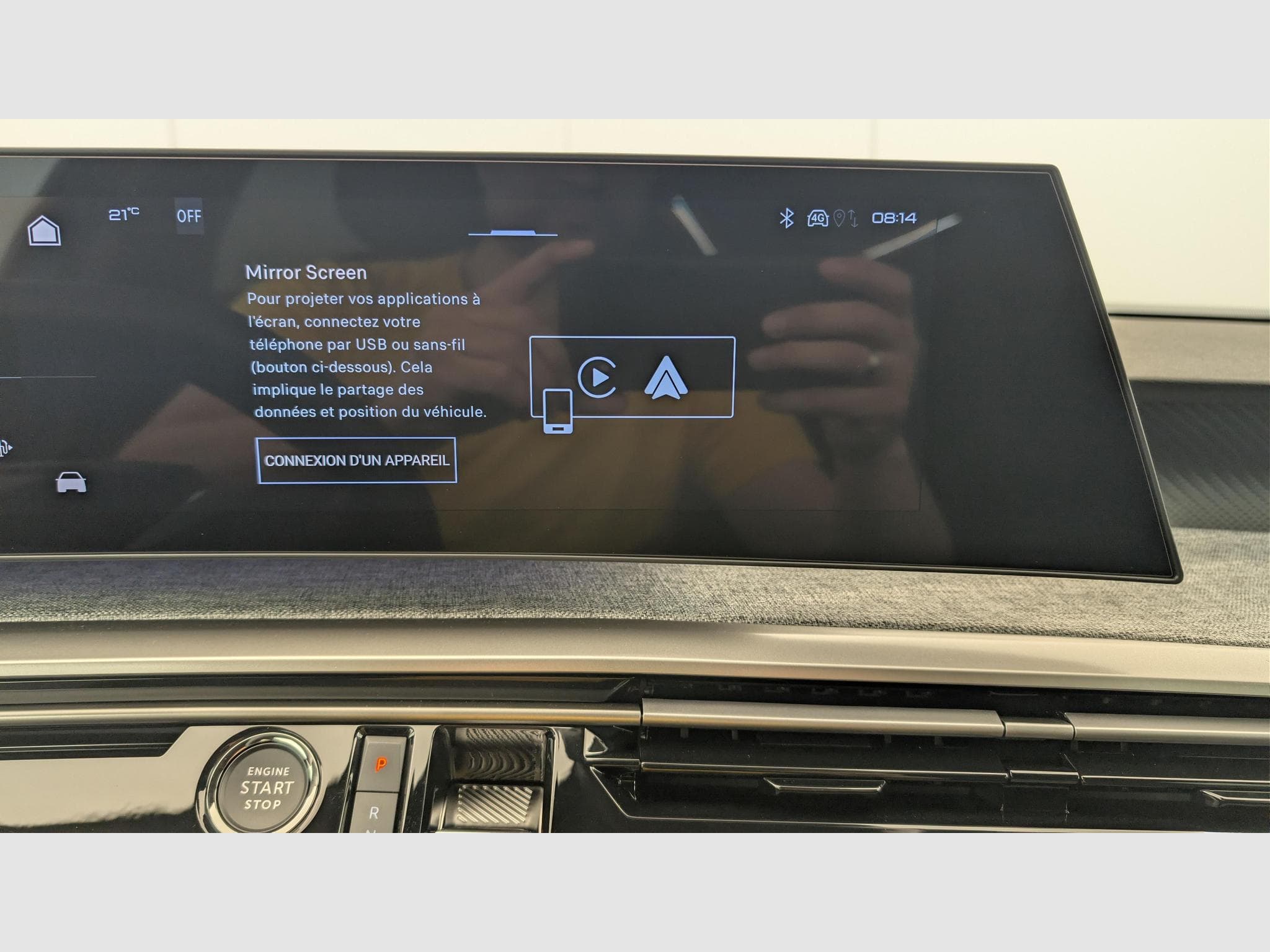 Peugeot 5008 HYBRID 145 CH E-DCS6 ALLURE (2025) - Photo 18