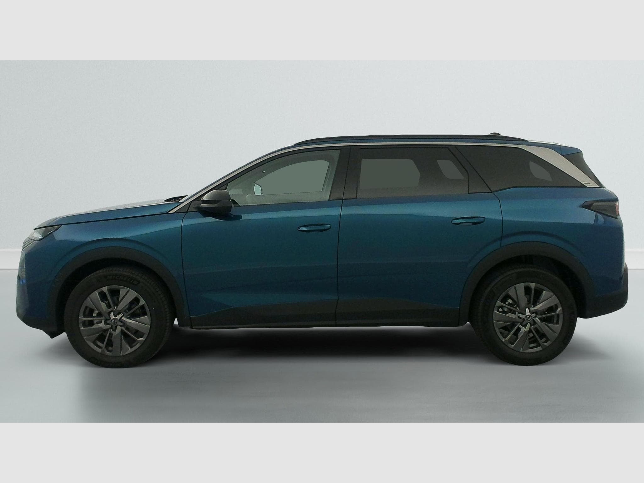 Peugeot 5008 HYBRID 145 CH E-DCS6 ALLURE (2025) - Photo 4