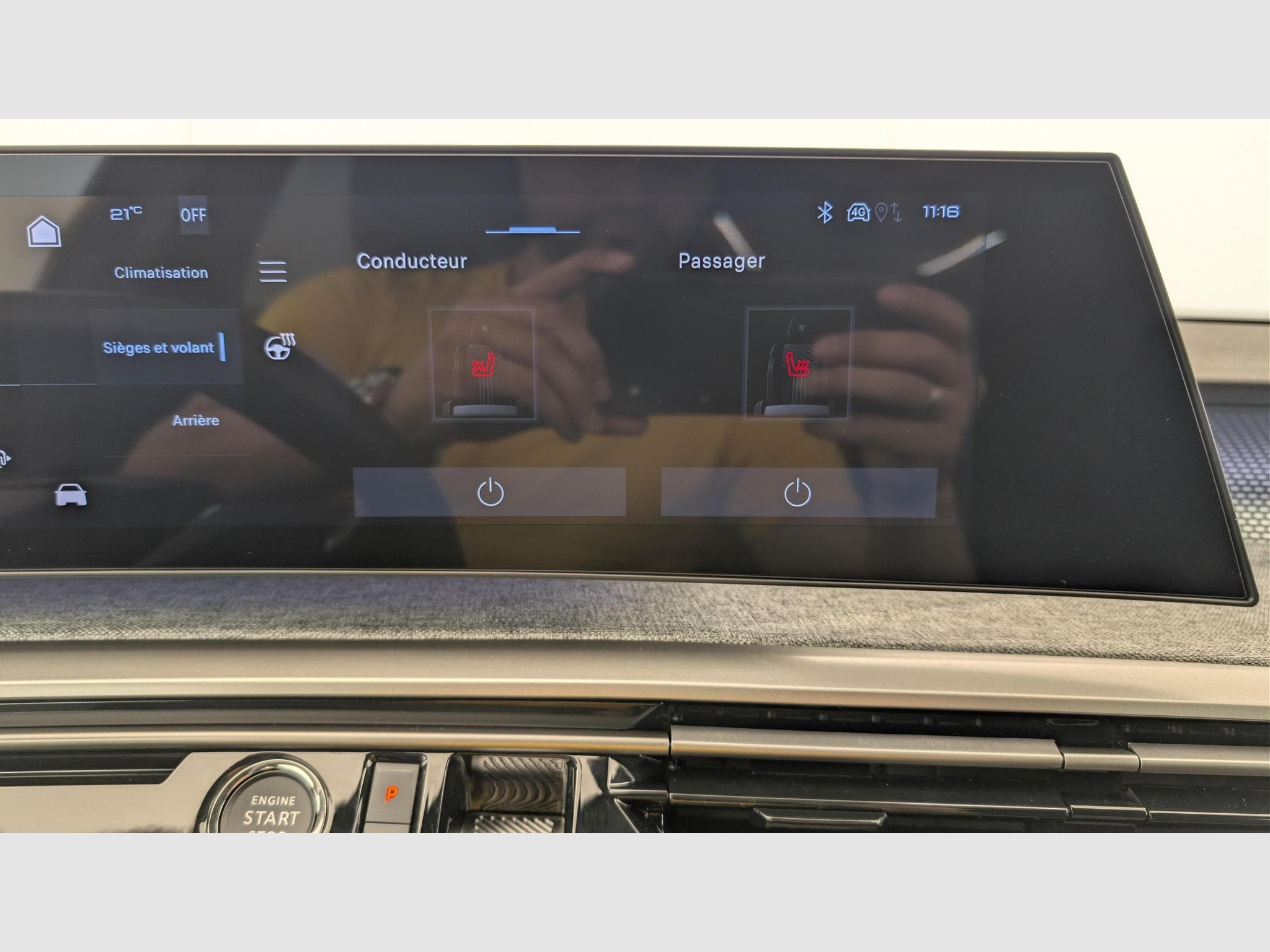 Peugeot 5008 HYBRID 145CH E-DCS6 GT (2025) - Photo 20