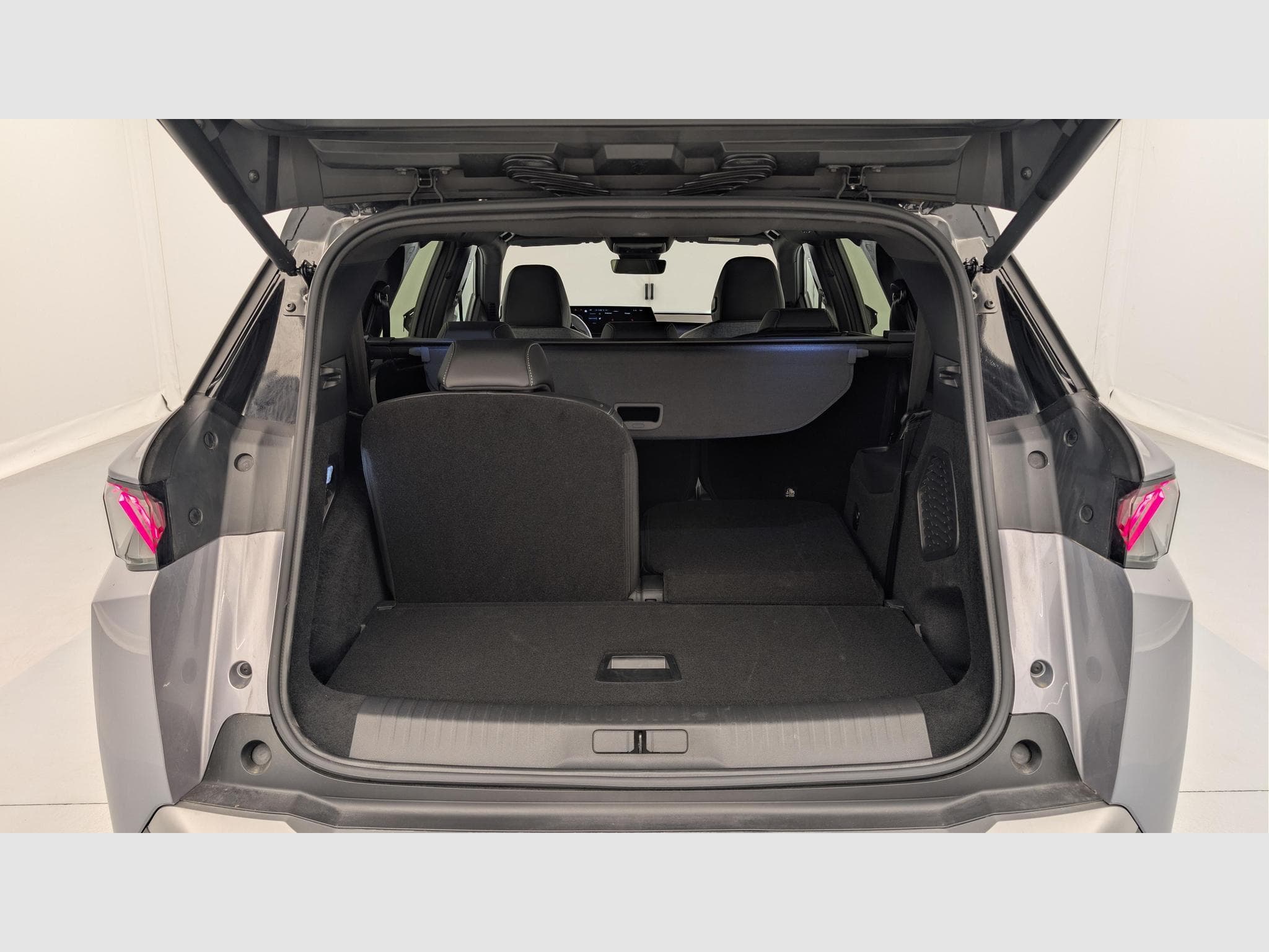 Peugeot 5008 HYBRID 145CH E-DCS6 GT (2025) - Photo 11