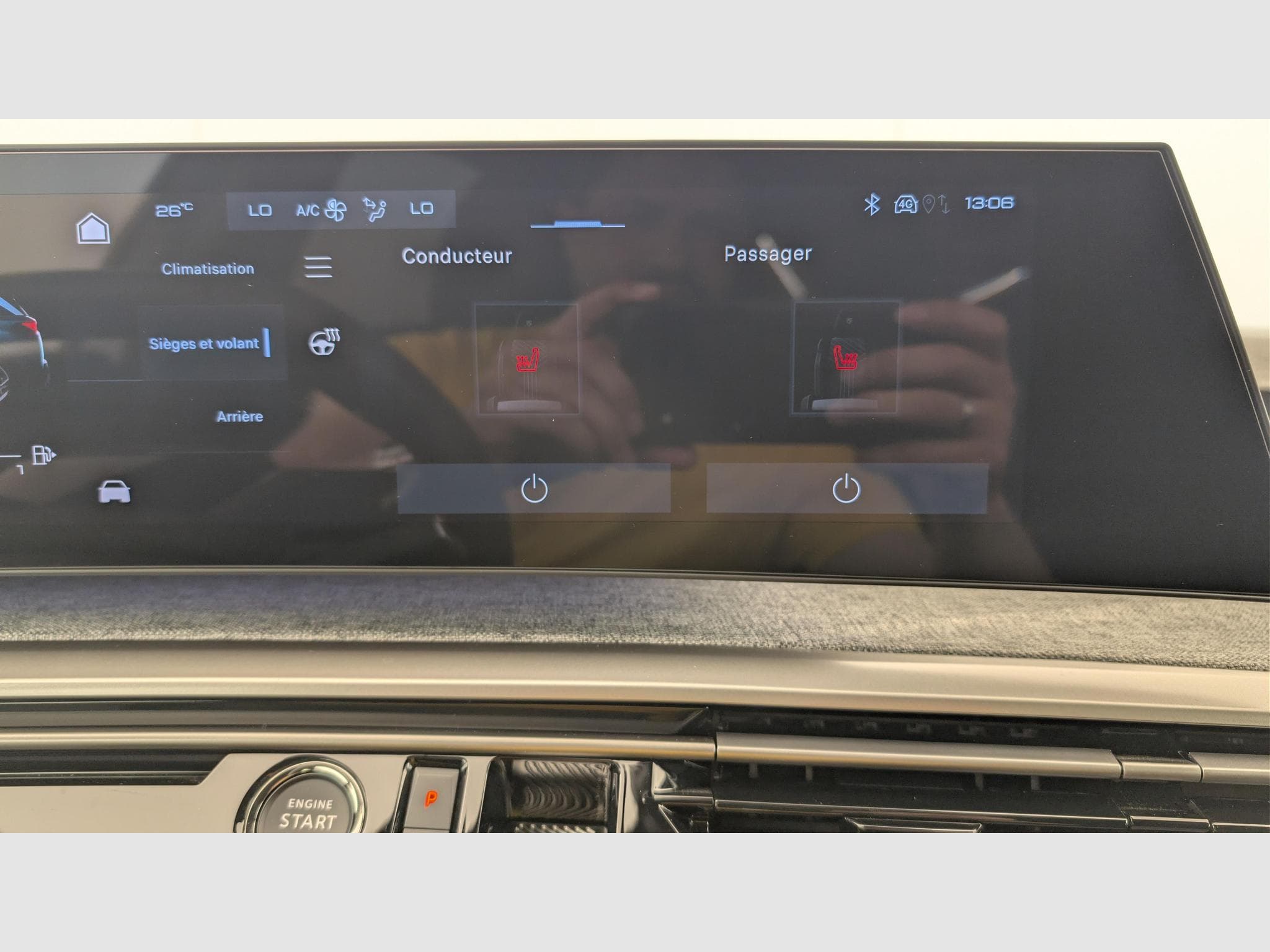 Peugeot 5008 HYBRID 145CH E-DCS6 GT (2025) - Photo 20