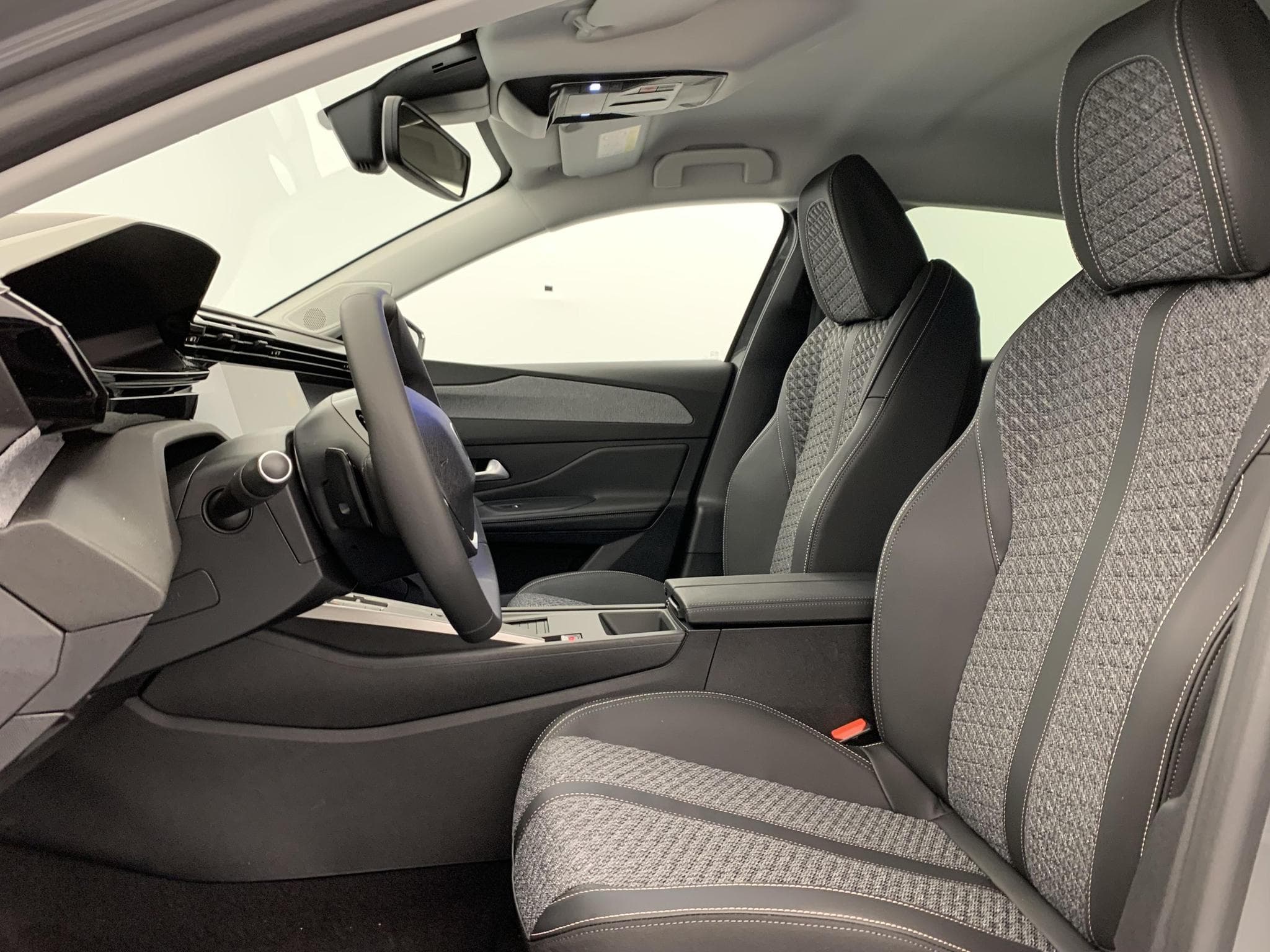 Peugeot 308 NOUVELLE BLUEHDI 130CH S&S EAT8 ALLURE (2026) - Photo 20