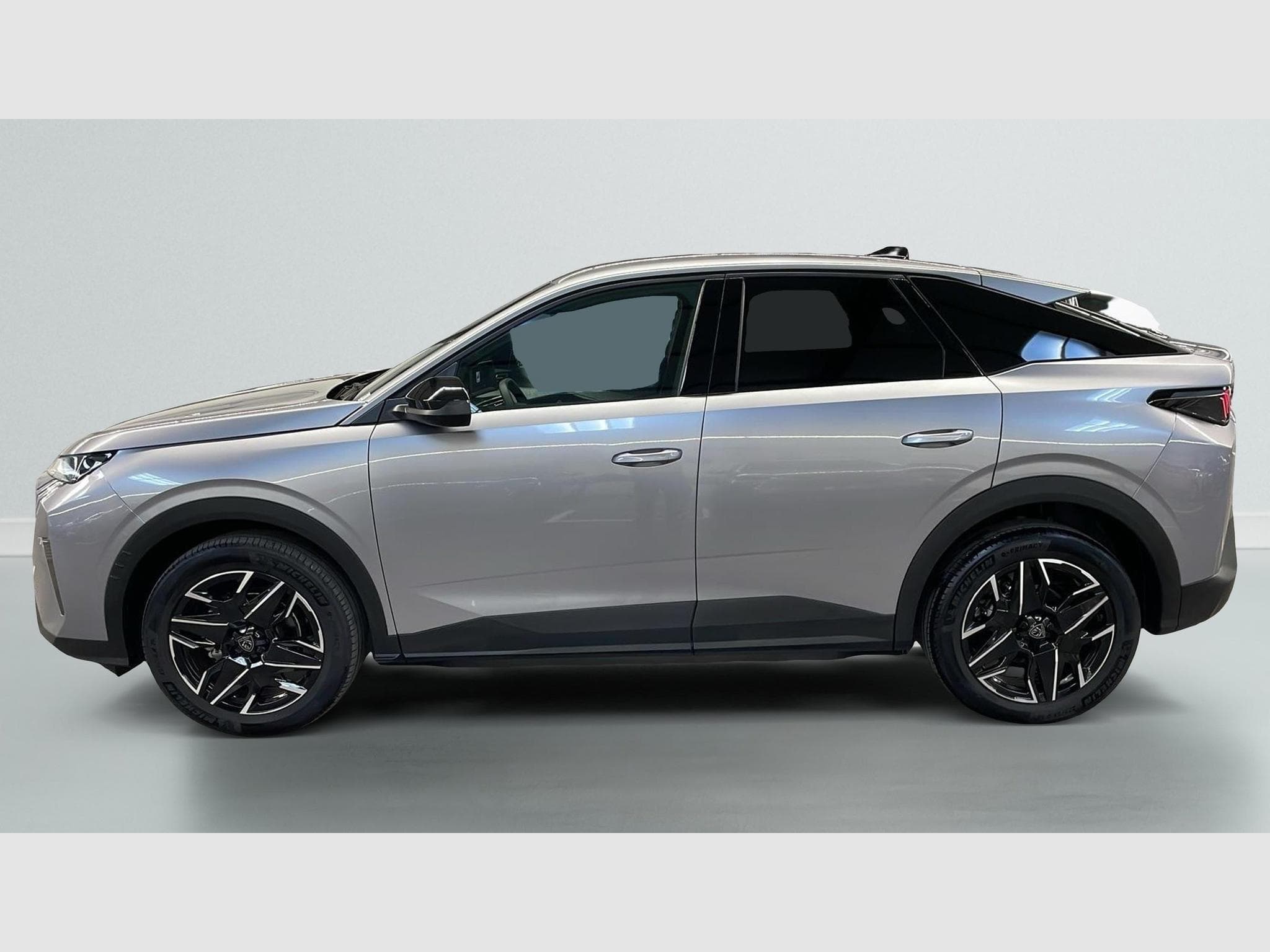 Peugeot 3008 Hybrid 145 e-DCS6 Allure (2025) - Photo 4