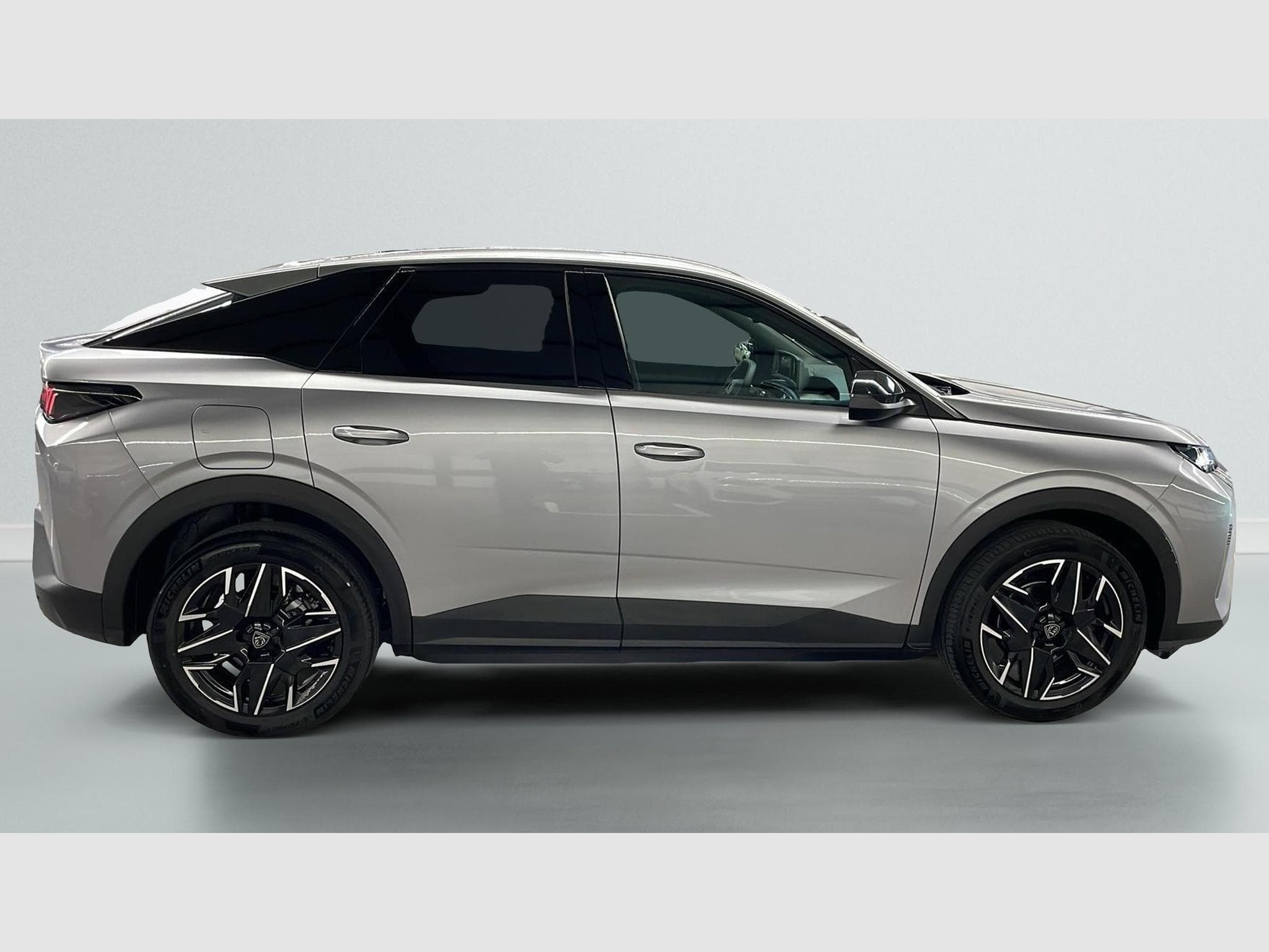 Peugeot 3008 Hybrid 145 e-DCS6 Allure (2025) - Photo 8