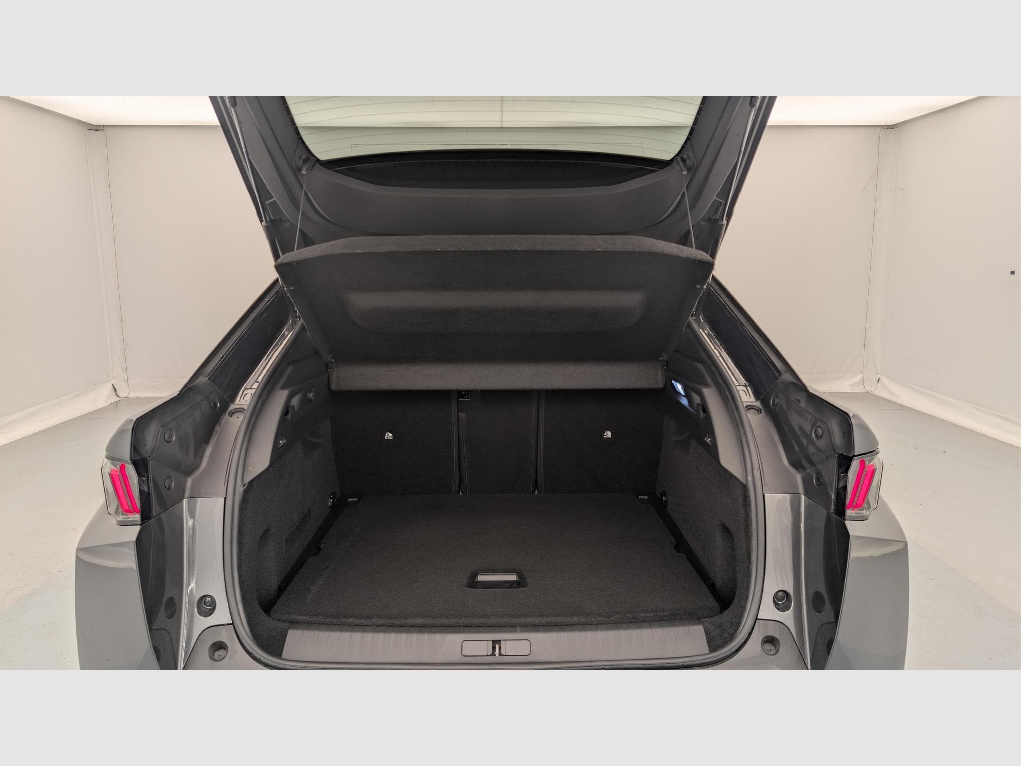 Peugeot 3008 Hybrid 145 e-DCS6 Allure (2025) - Photo 11