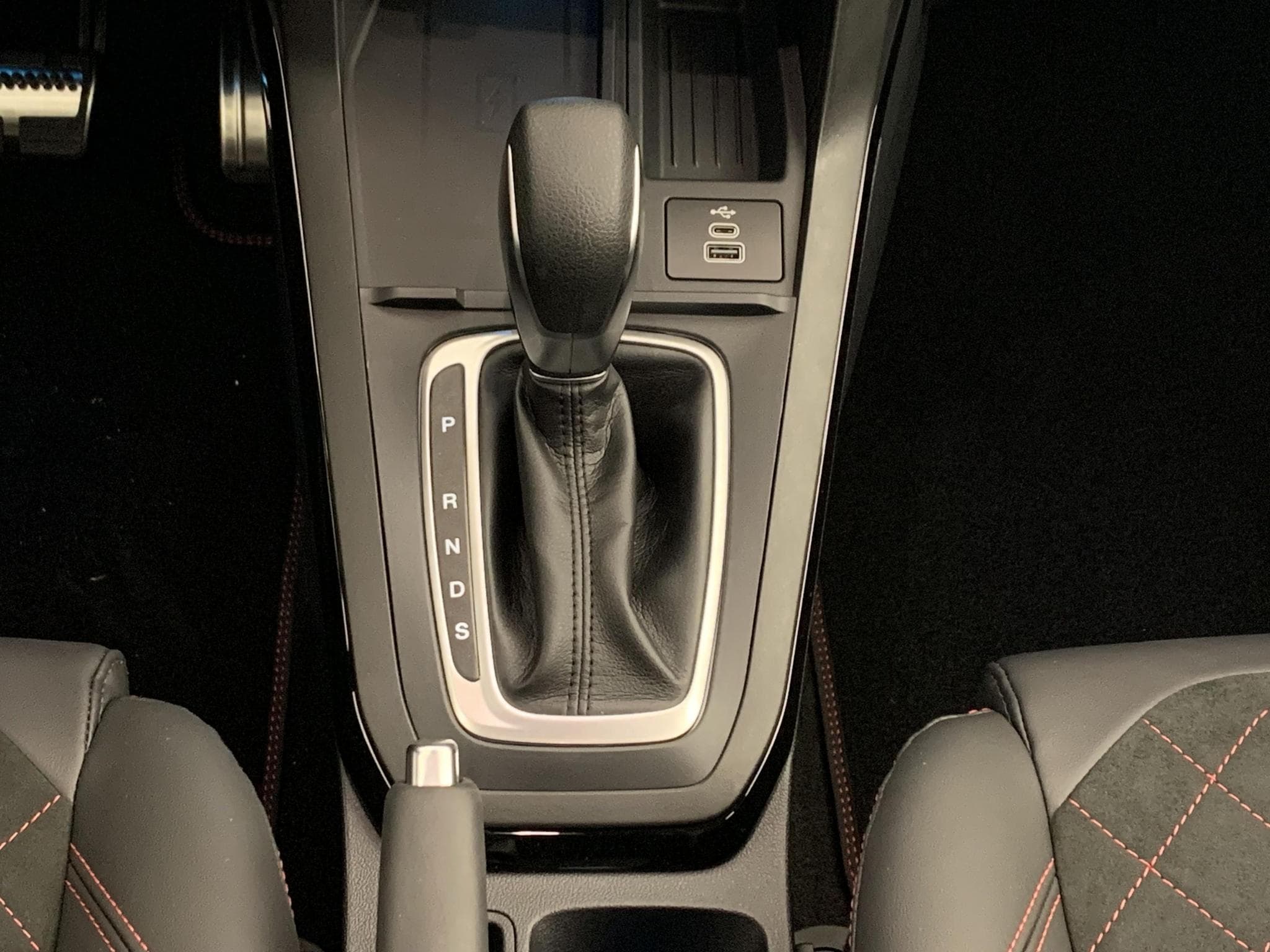 Ford PUMA 1.0 EcoBoost 125 ch mHEV S&S Powershift ST-Line X (2026) - Photo 16