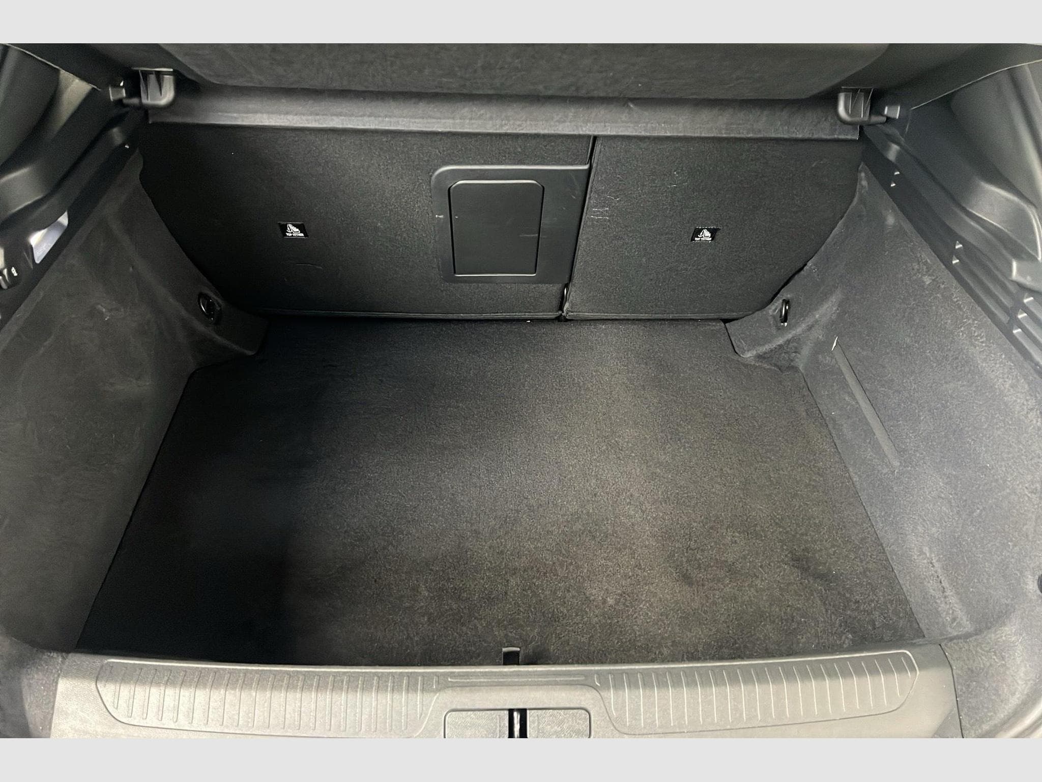 DS Automobiles DS4 BlueHDi 130 EAT8 Etoile - Alcantara (2024) - Photo 11