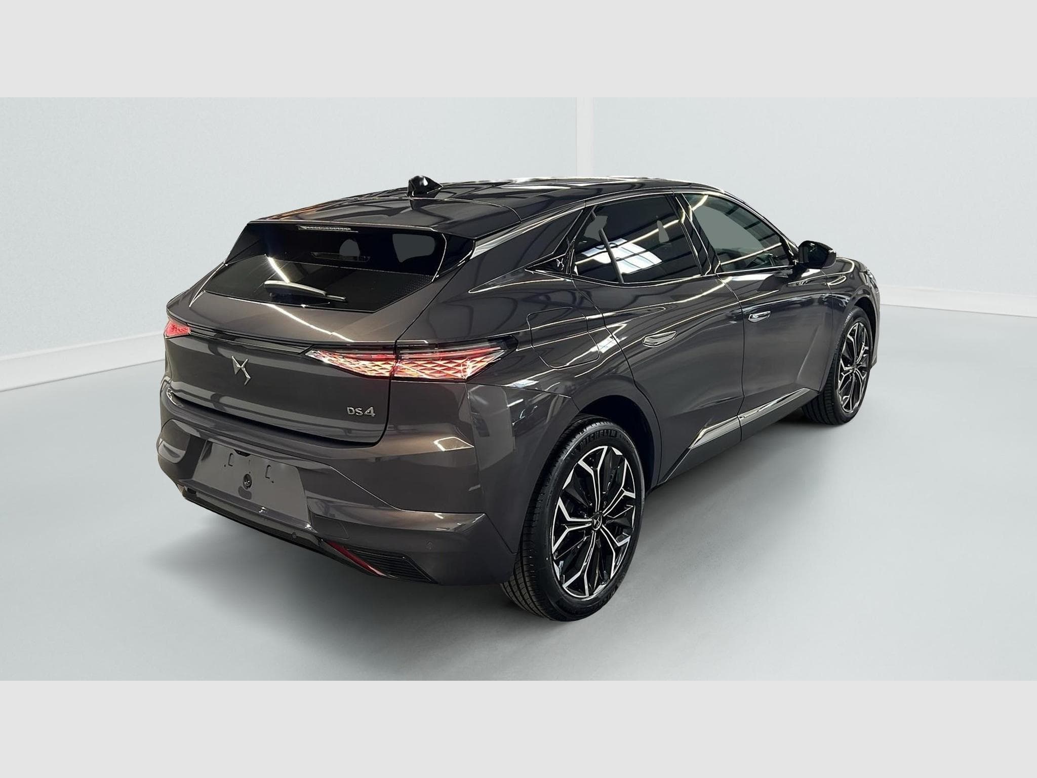 DS Automobiles DS4 BlueHDi 130 EAT8 Etoile - Alcantara (2024) - Photo 7