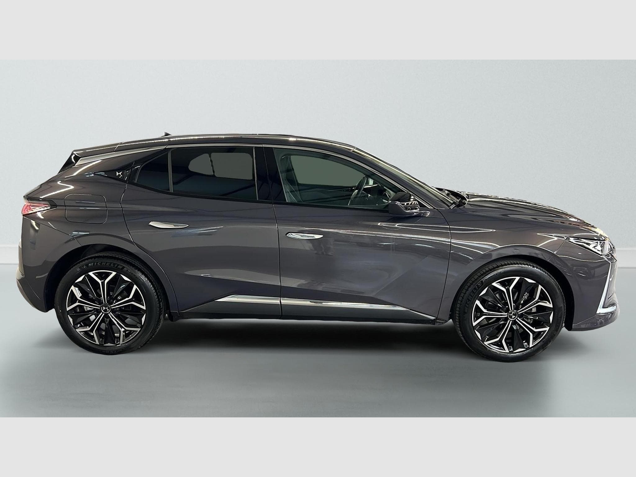DS Automobiles DS4 BlueHDi 130 EAT8 Etoile - Alcantara (2024) - Photo 8
