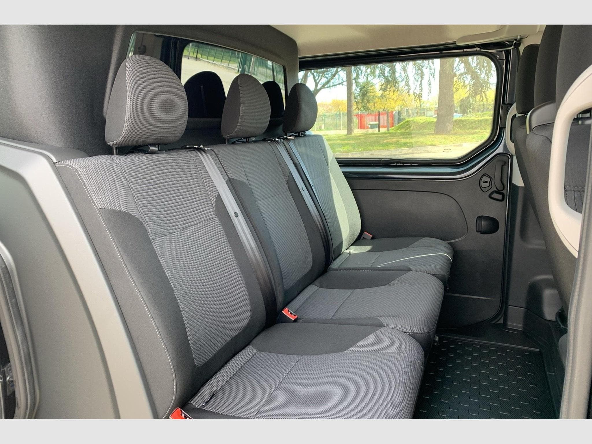 Renault TRAFIC CABINE APPROF L2H1 3T BLUE DCI 150 AUTO ADVANCE (2025) - Photo 10