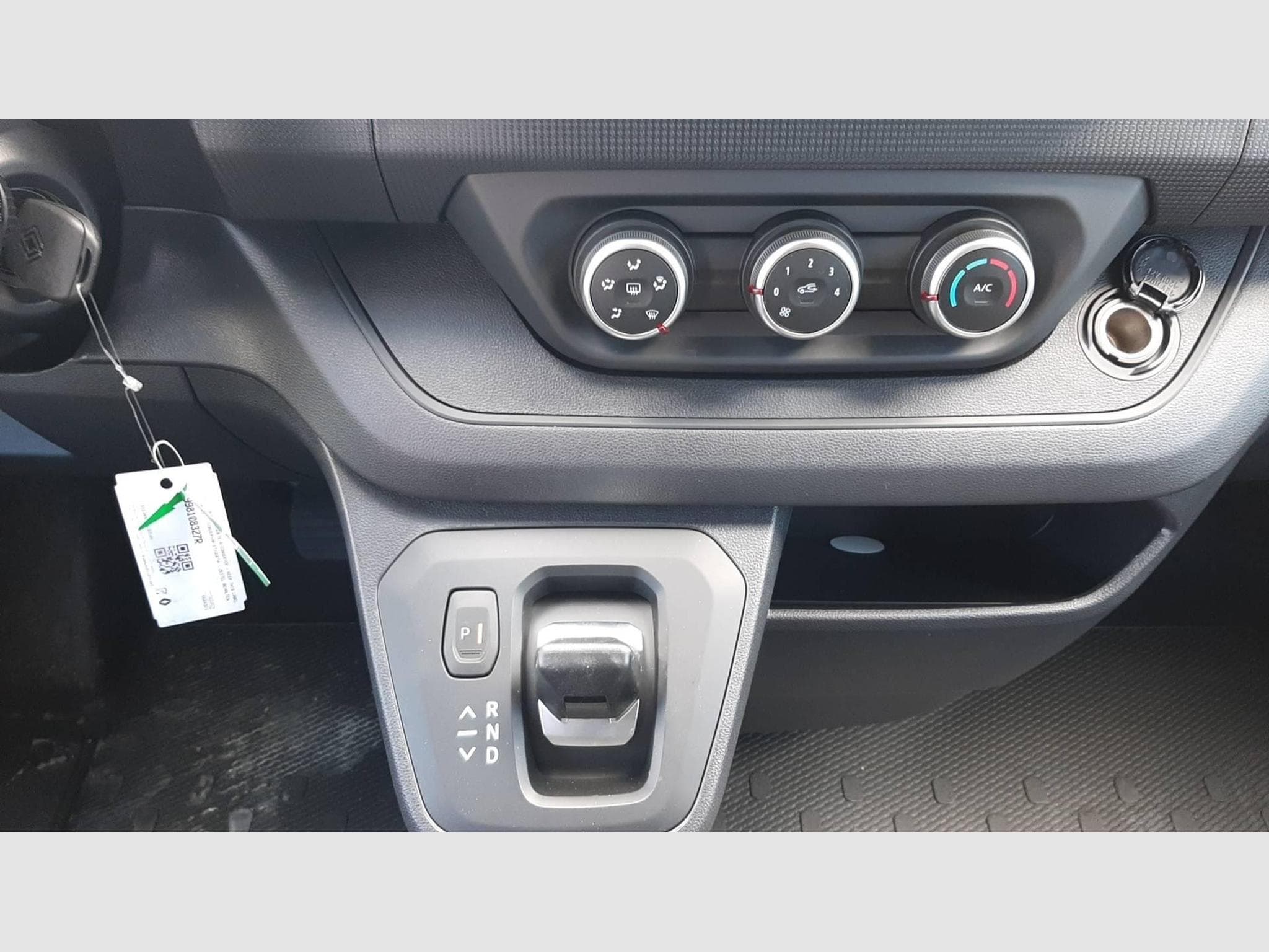 Renault TRAFIC CABINE APPROF L2H1 3T BLUE DCI 150 AUTO ADVANCE (2025) - Photo 17
