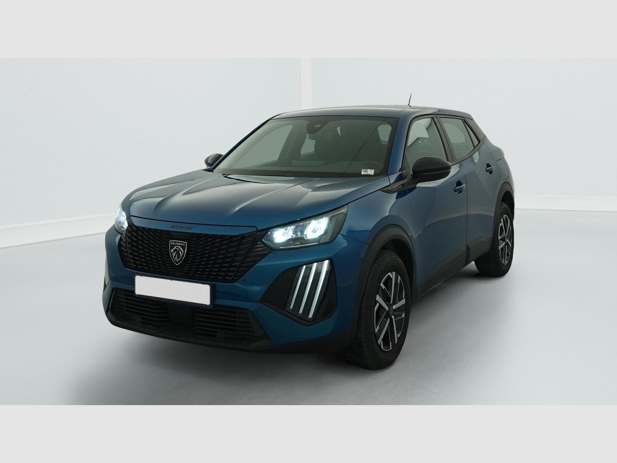 Peugeot 2008 Hybrid 145 e-DCS6 Style (2025) - Photo 3