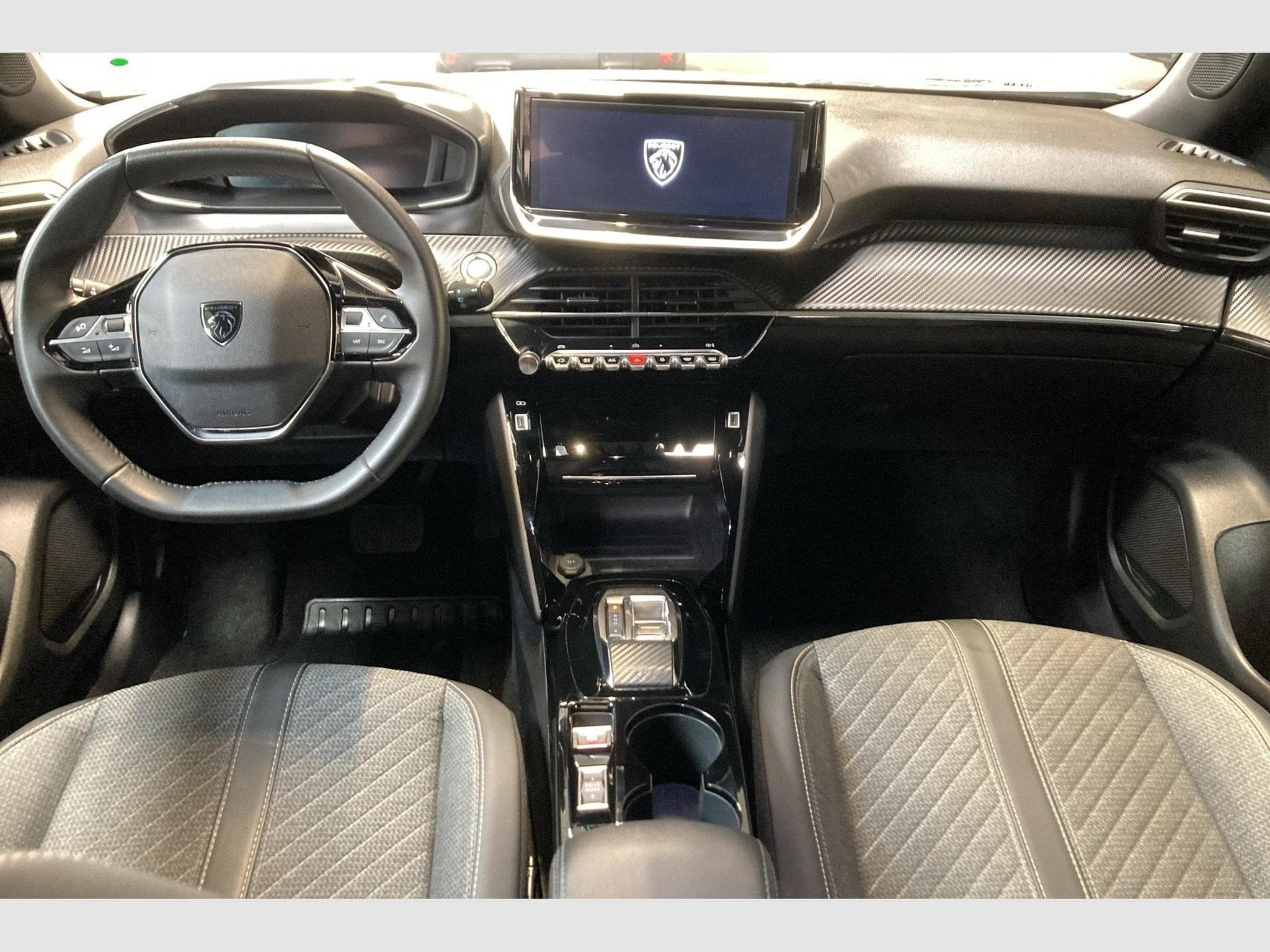 Peugeot 2008 ELECTRIQUE 50 kWh 136 ch Allure (2025) - Photo 12