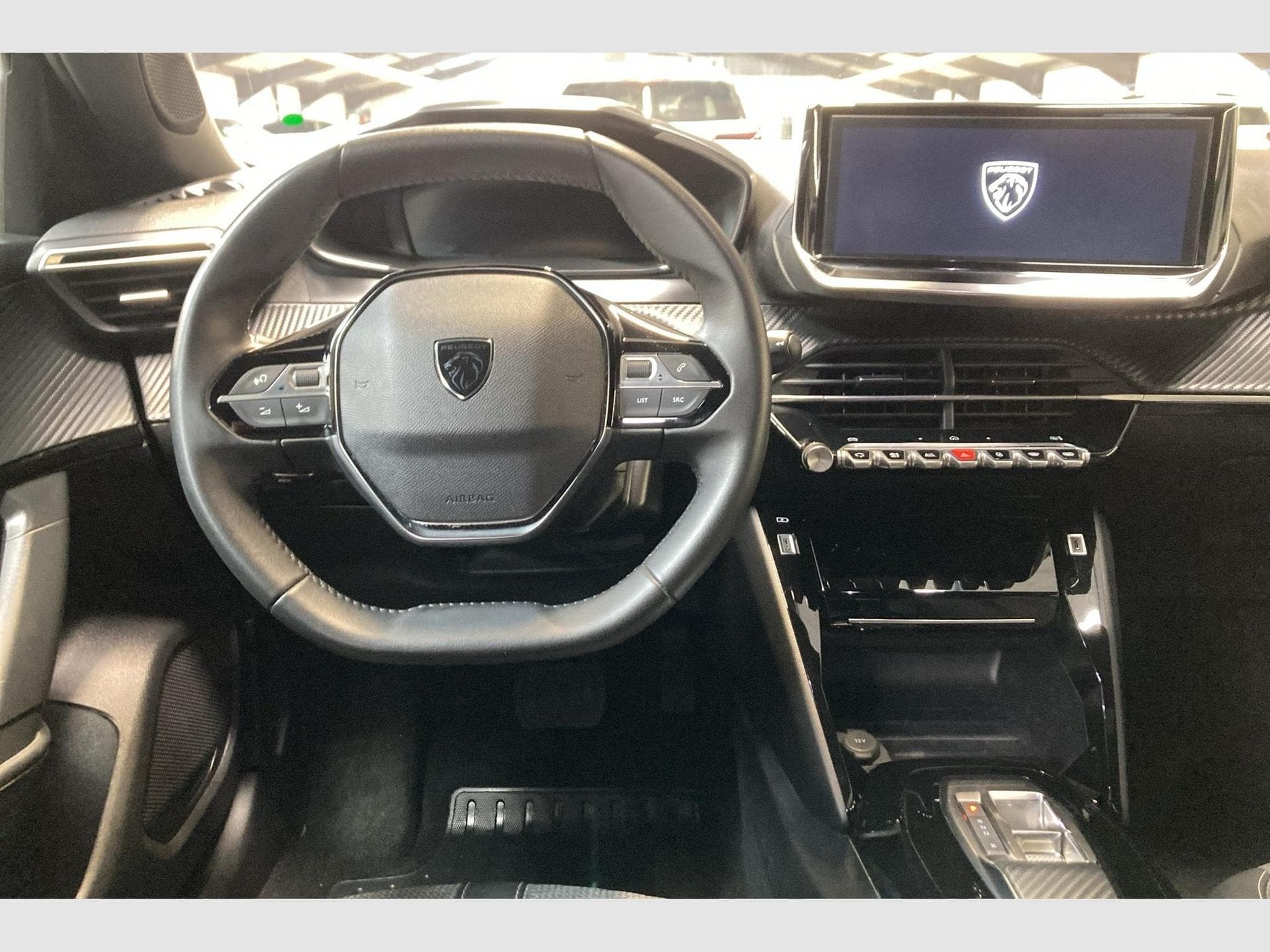 Peugeot 2008 ELECTRIQUE 50 kWh 136 ch Allure (2025) - Photo 13