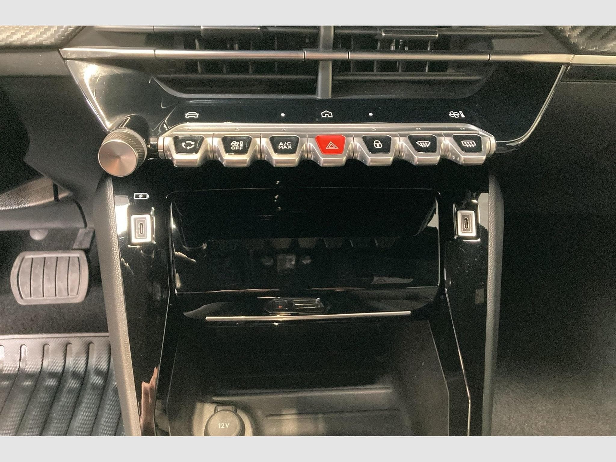 Peugeot 2008 ELECTRIQUE 50 kWh 136 ch Allure (2025) - Photo 18