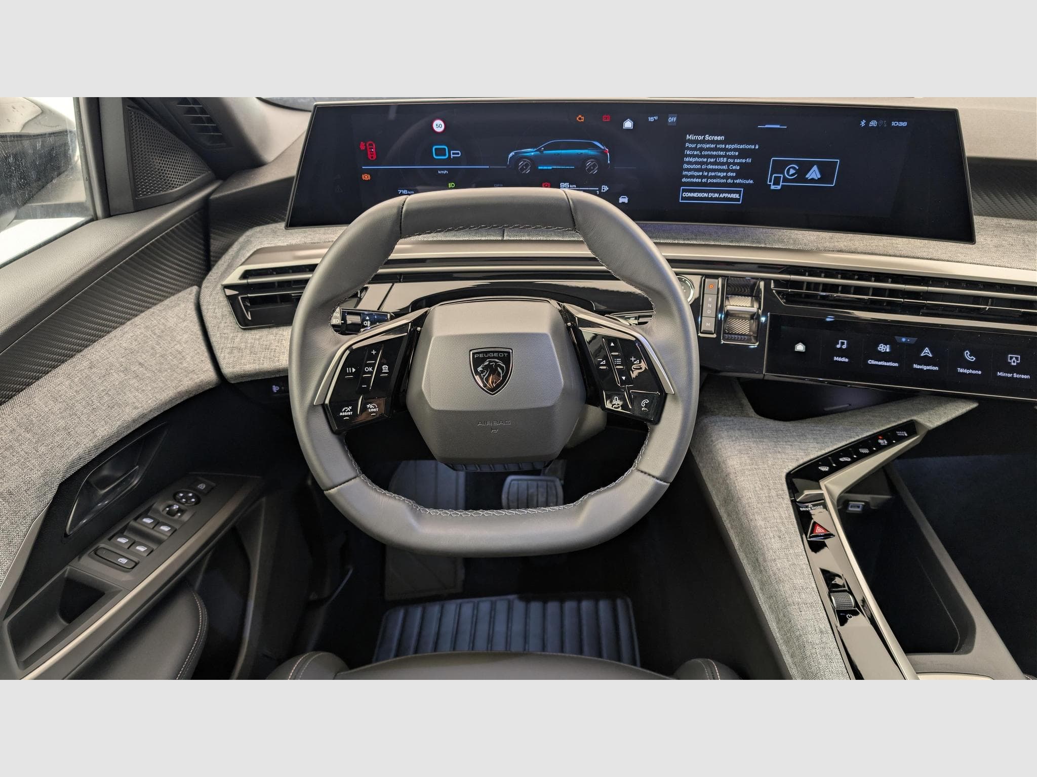Peugeot 5008 HYBRID 145 CH E-DCS6 ALLURE (2025) - Photo 14
