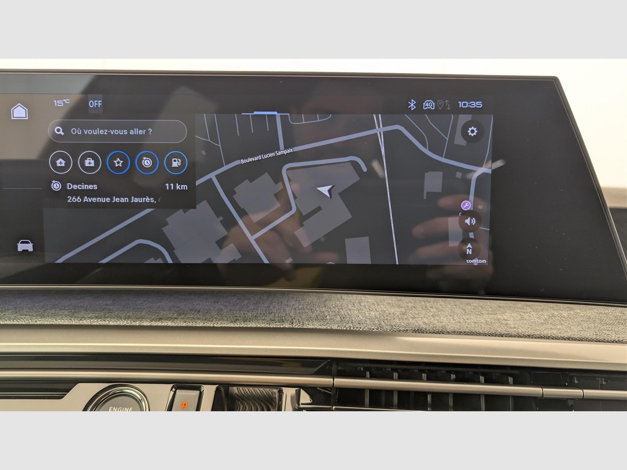 Peugeot 5008 HYBRID 145 CH E-DCS6 ALLURE (2025) - Photo 19