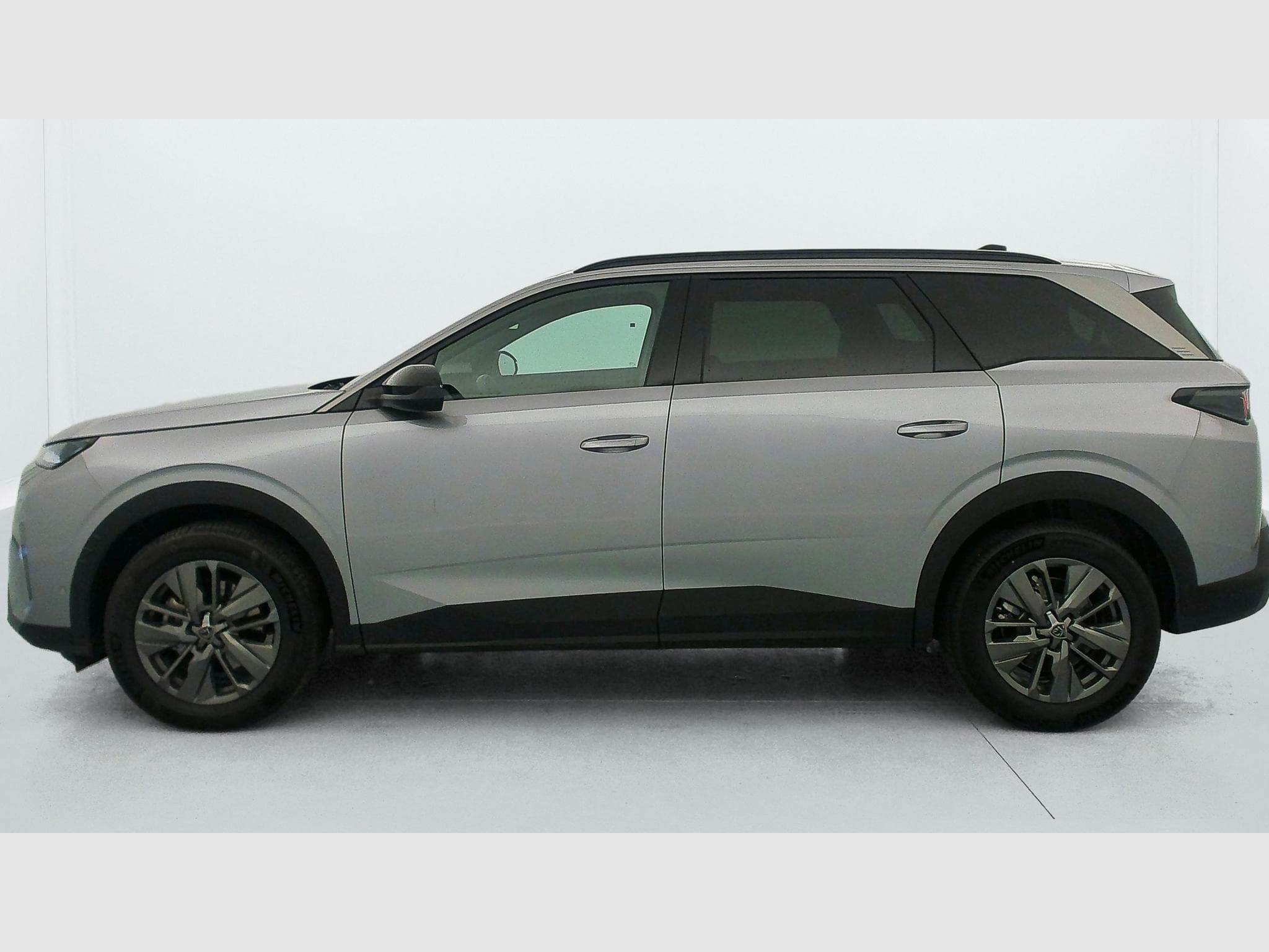 Peugeot 5008 HYBRID 145 CH E-DCS6 ALLURE (2025) - Photo 4