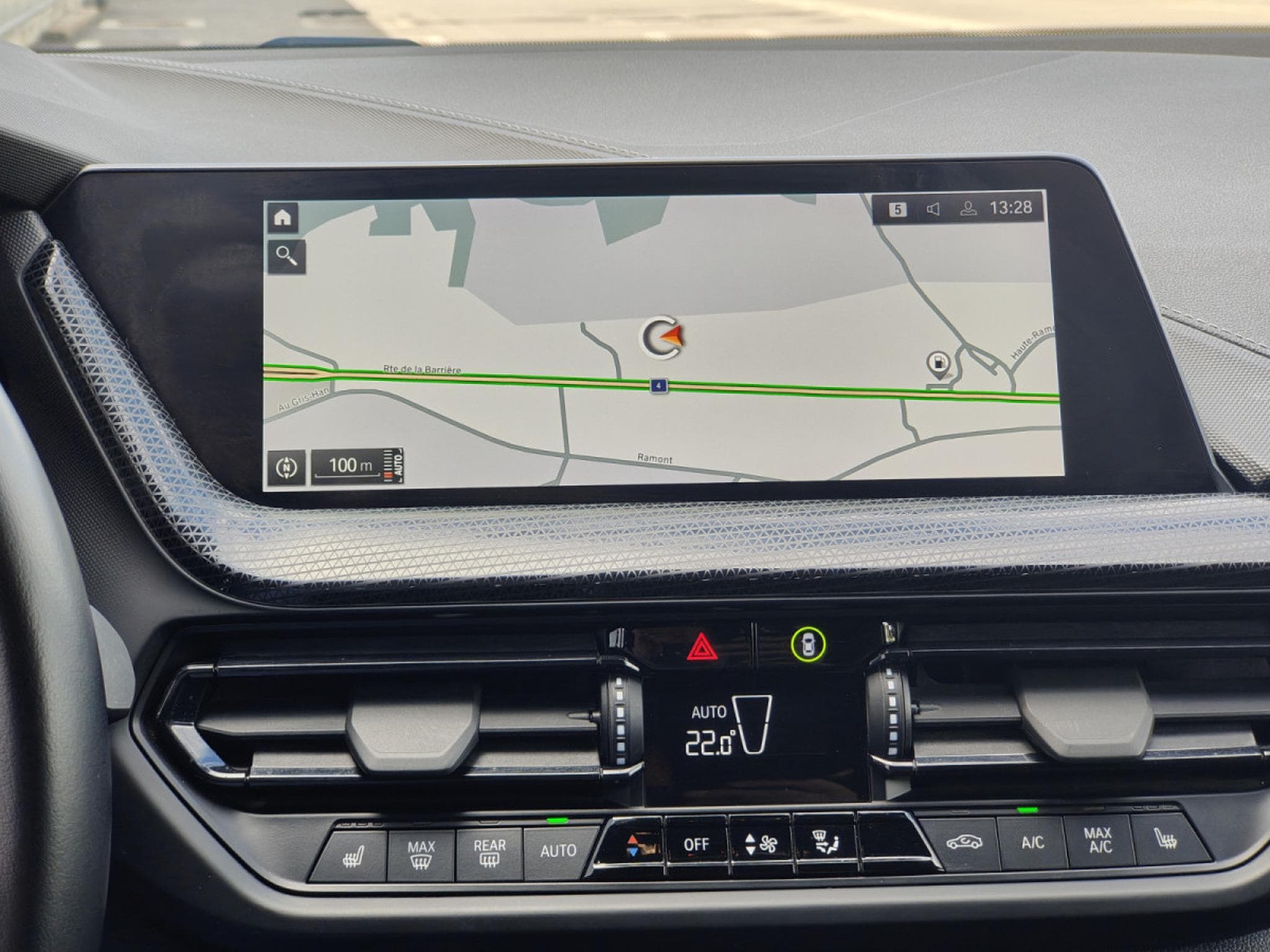BMW 118 118iA CARPLAY SIEGES SPORT CHAUFF GPS BLUETOOTH (2023) - Foto 16