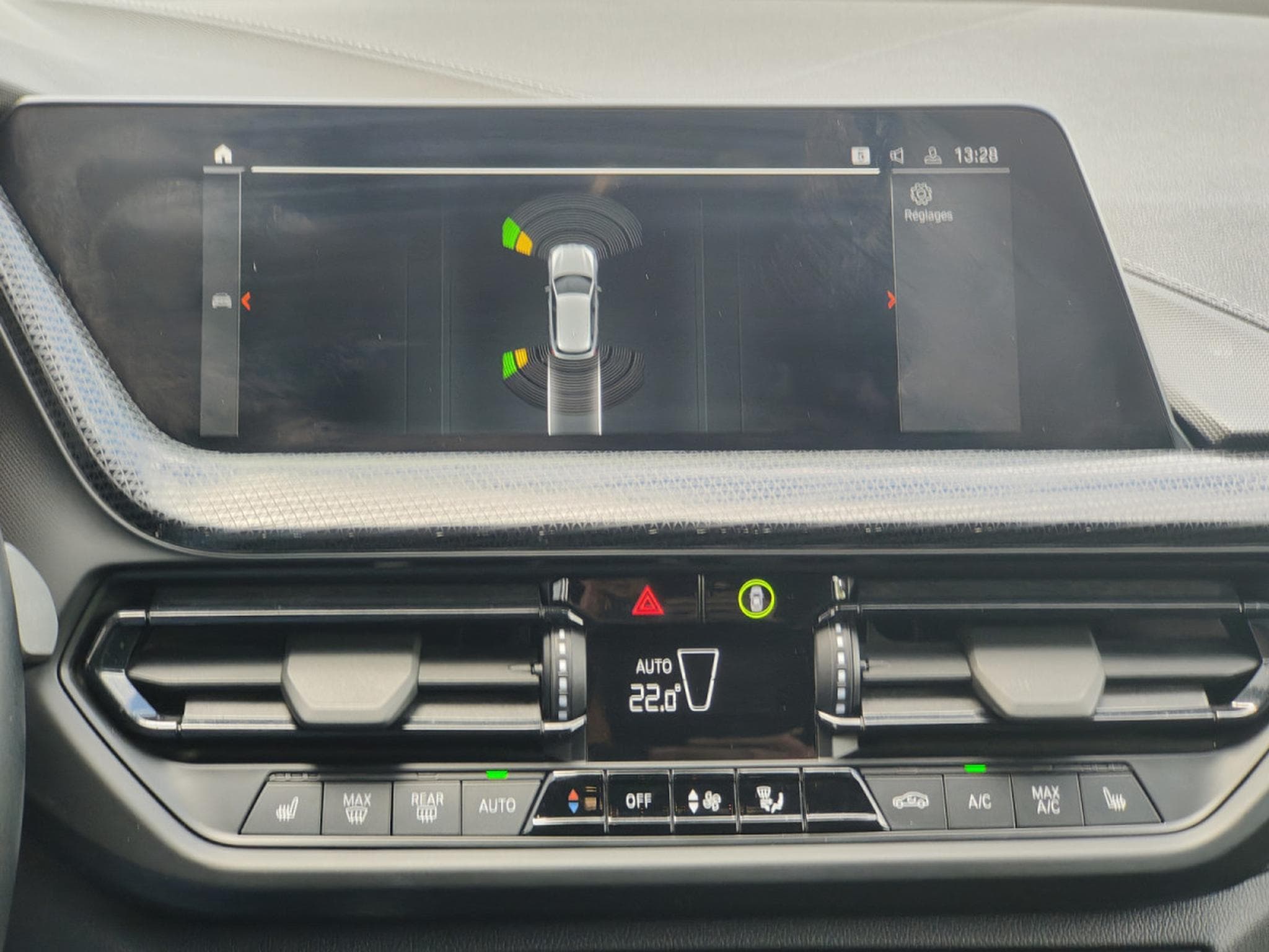 BMW 118 118iA CARPLAY SIEGES SPORT CHAUFF GPS BLUETOOTH (2023) - Foto 17