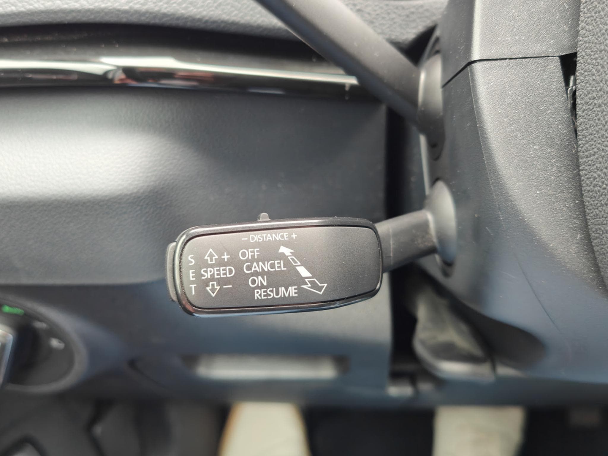 Skoda Karoq 2.0 TDI DSG CARPLAY GPS CAMERA ATTELAGE (2023) - Foto 24