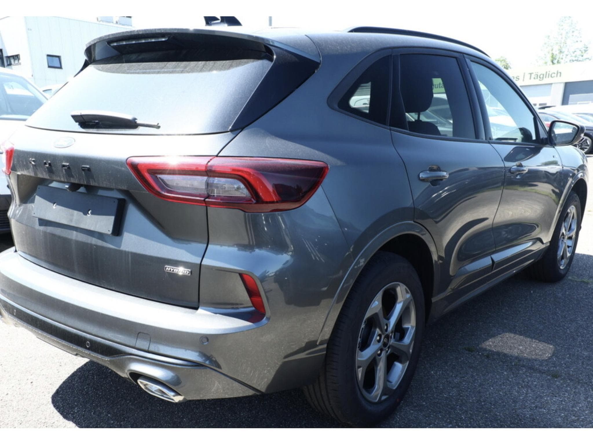 Ford Kuga ST-LINE FHEV Automatique 180 cv (2025) - Photo 3