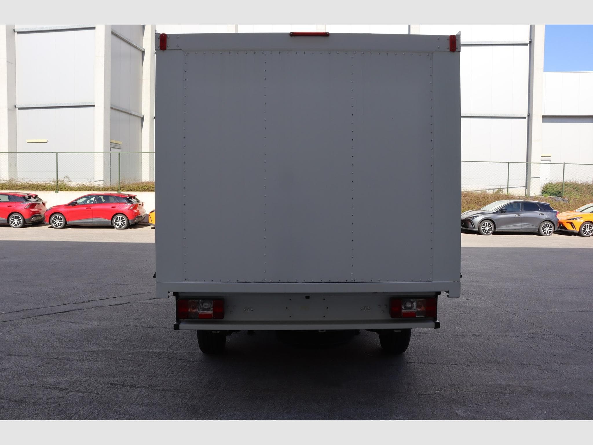 Maxus eDeliver 3 Long Wheel Base (2025) - Photo 6