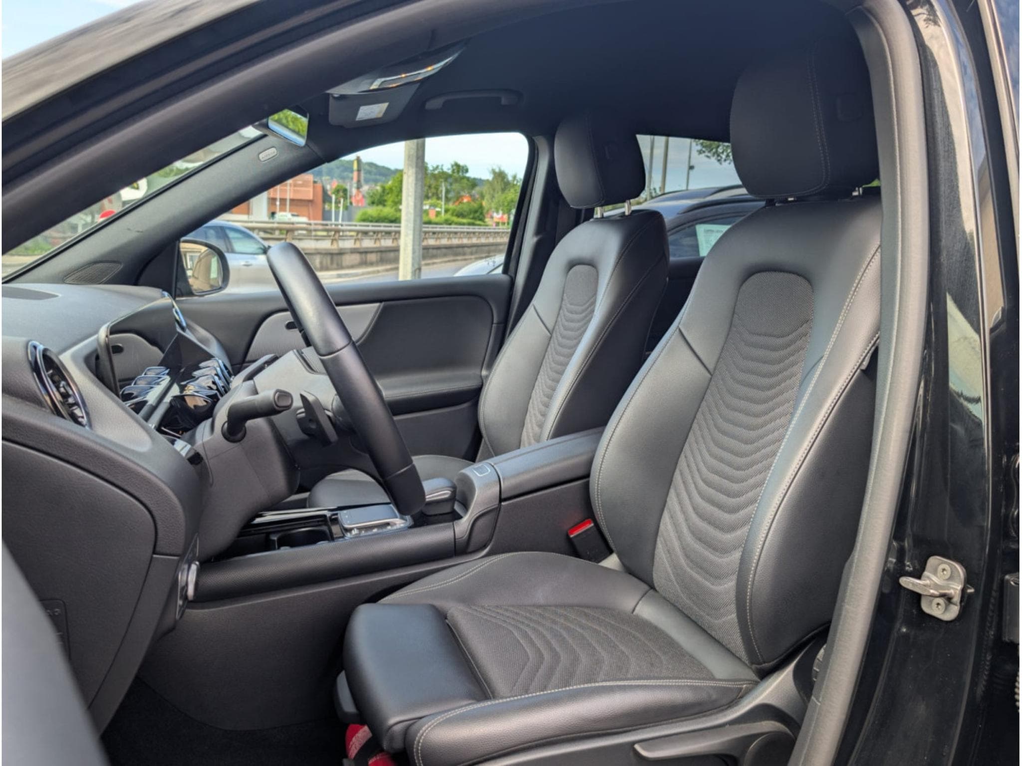 Mercedes GLA 200 163CV 7G-TRONIC * GARANTIE CONSTRUCTEUR * (2023) - Photo 5
