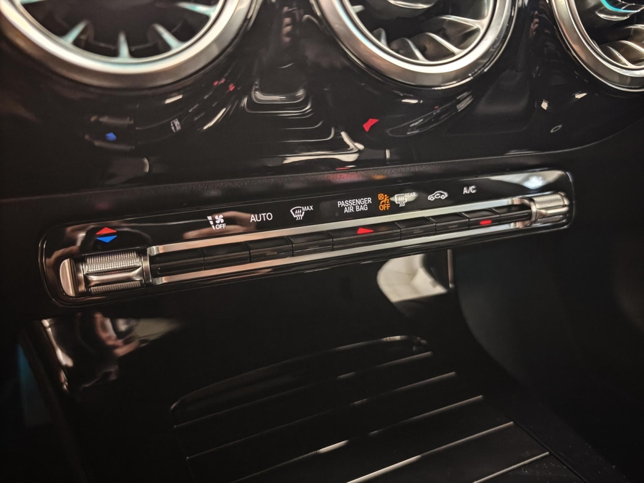 Mercedes CLA 200 Shooting Brake Shooting Brake SB Advanced (2025) - Photo 24