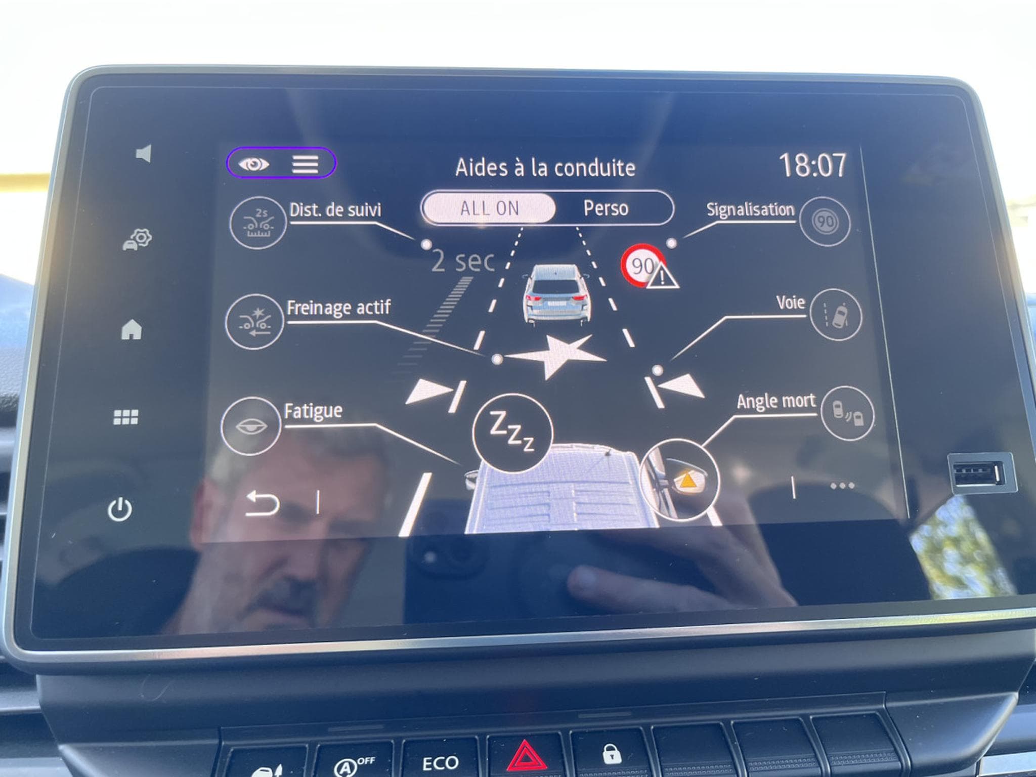 Nissan Primastar 2.0dci 110 Kombi L2H1 3,0t Navi Camera Carplay 9 places (2025) - Photo 17