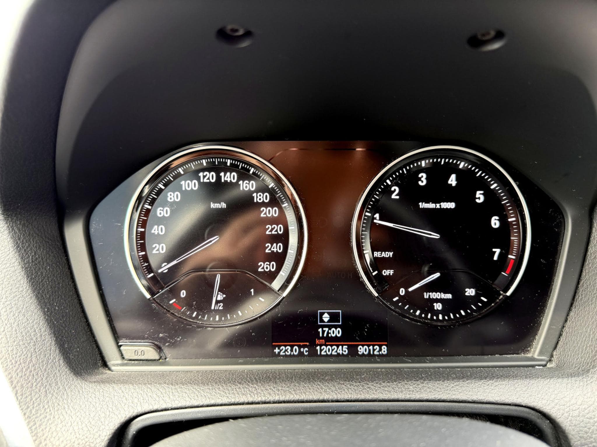 BMW 118 i Advantage Clime, Radar de recul, Sièges chauffants, 2e mai (2017) - Photo 12