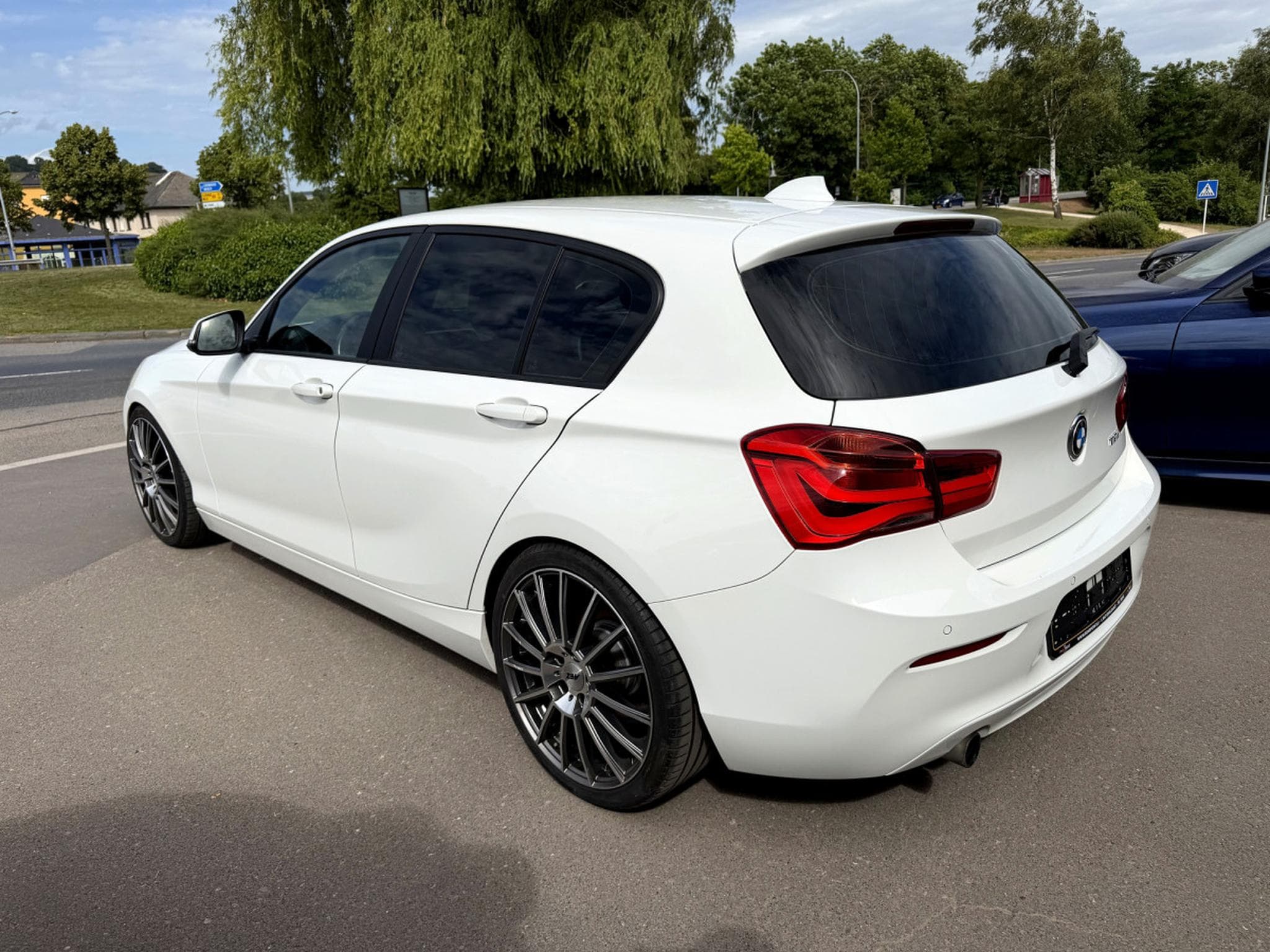 BMW 118 i Advantage Clime, Radar de recul, Sièges chauffants, 2e mai (2017) - Photo 6