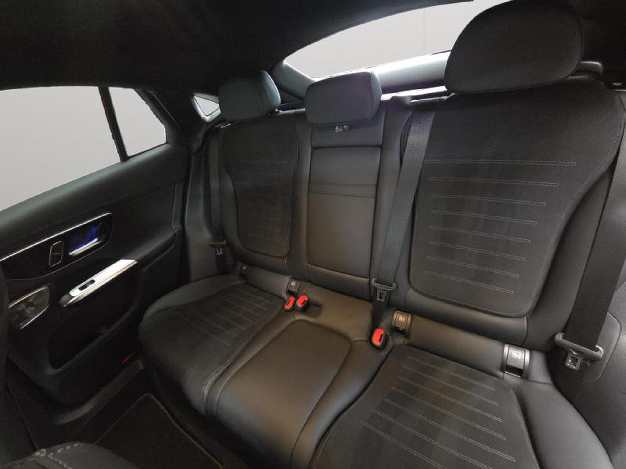 Mercedes GLC 300 300 DE 4MATIC (2024) - Photo 11