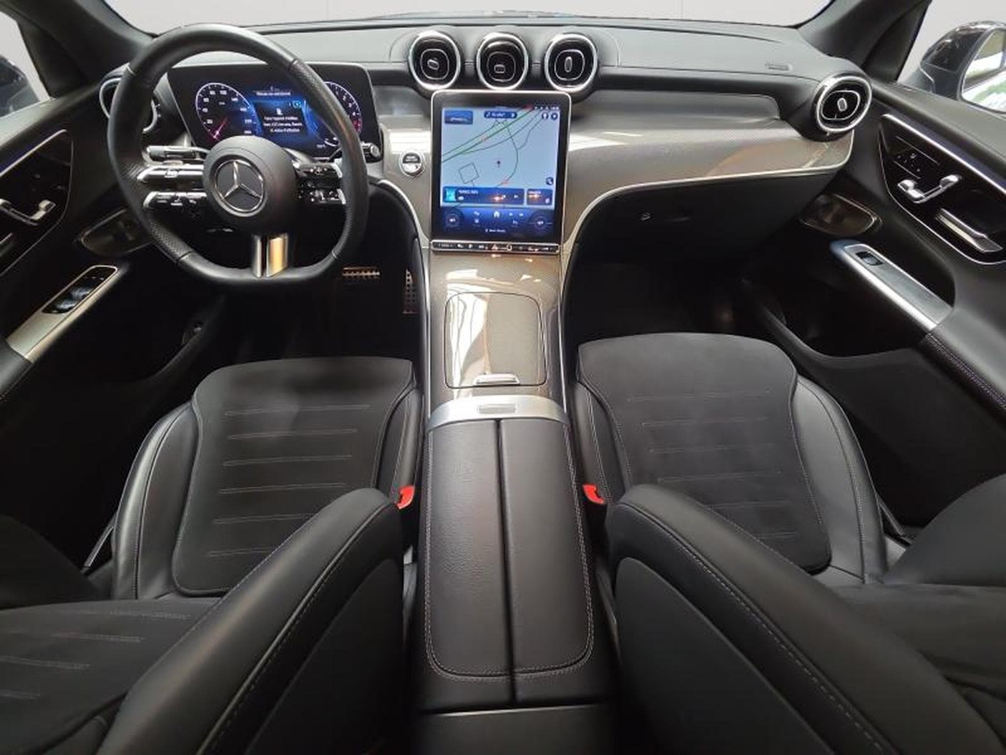 Mercedes GLC 300 300 DE 4MATIC (2024) - Photo 3