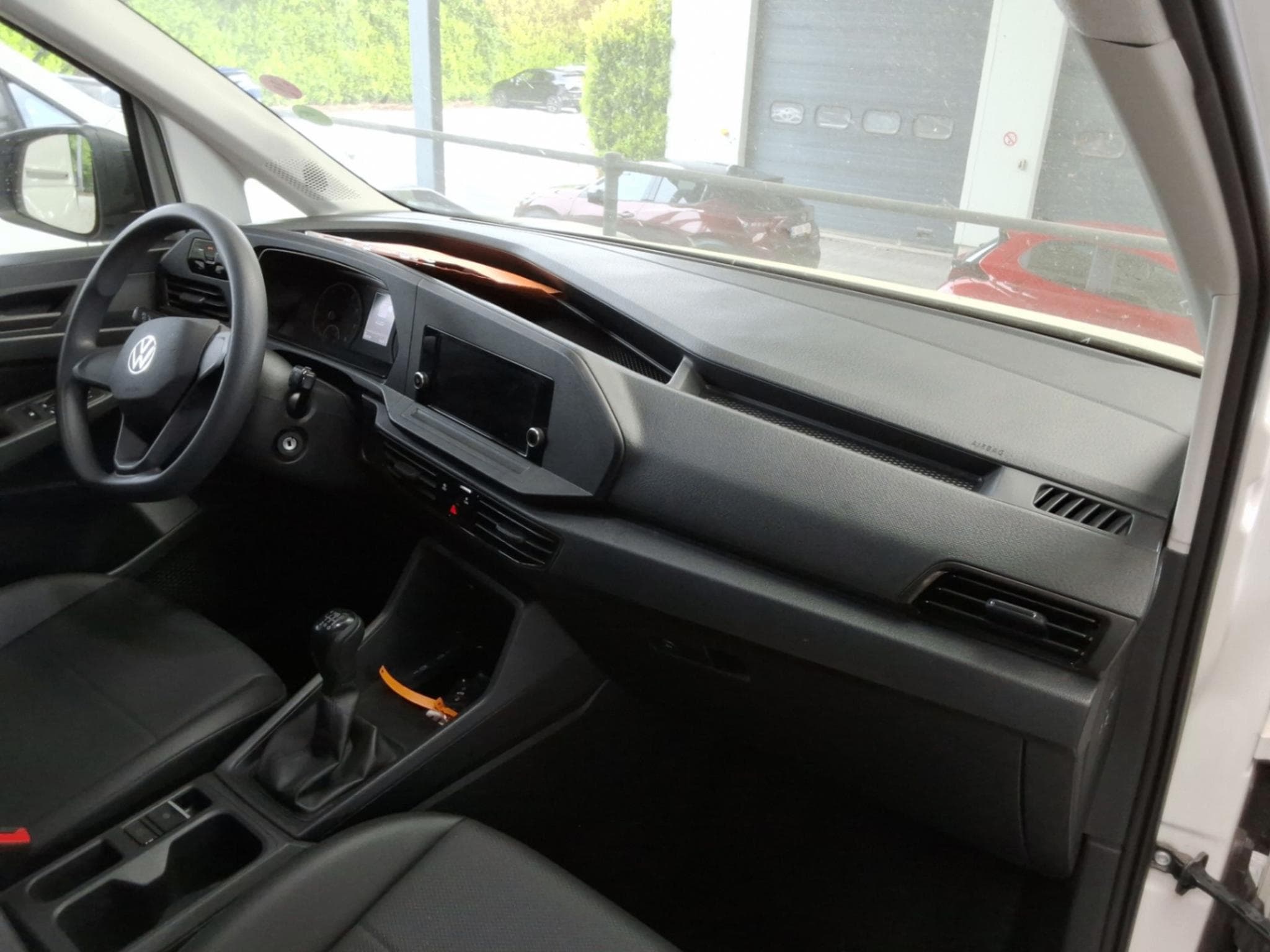VW Caddy Cargo Maxi LW (2025) - Foto 8