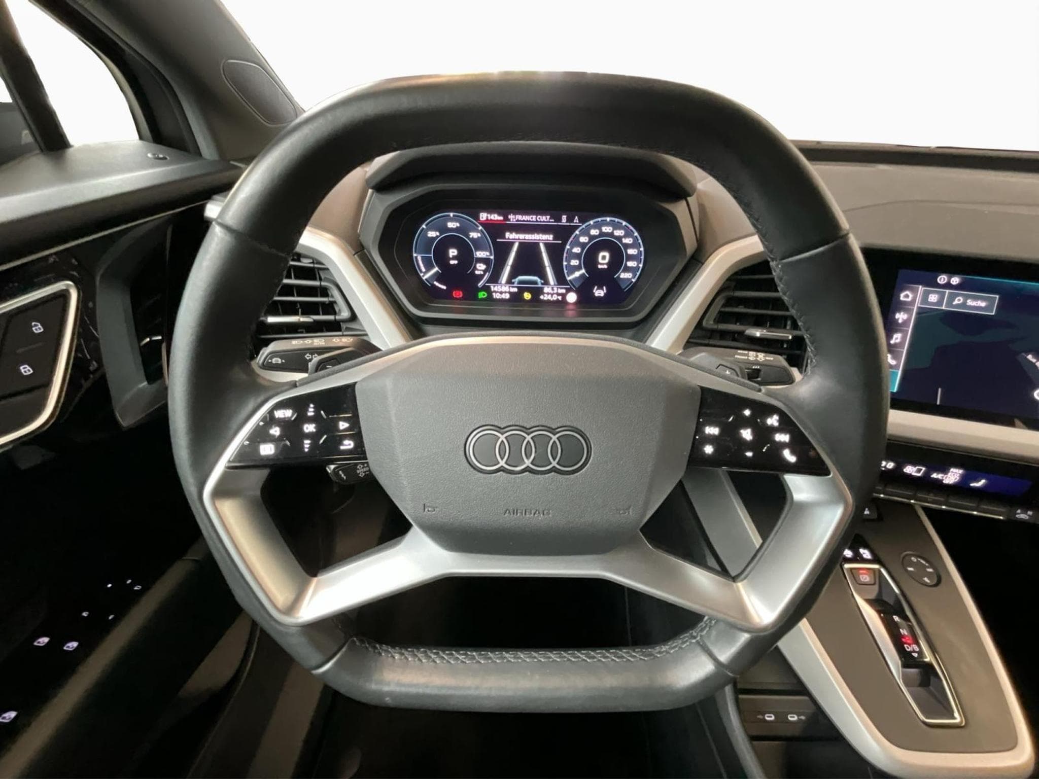 Audi Q4 e-tron 52kWh+35e-tron+Led+Navi+P.Confort+P.Assistance (2022) - Photo 11