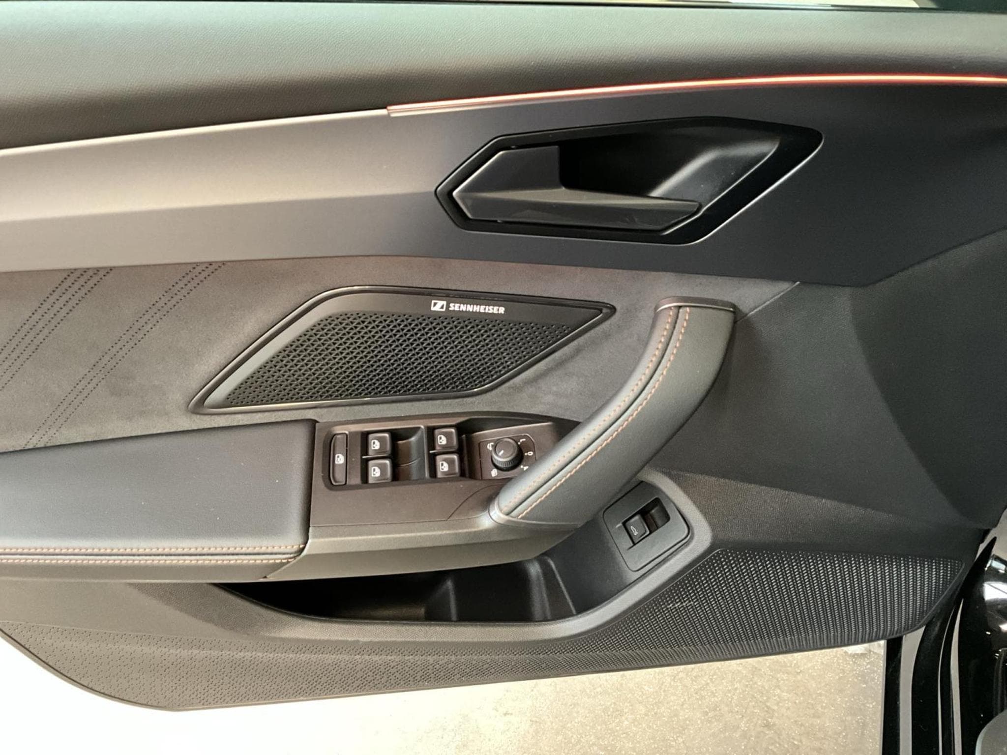 Cupra Leon Sportstourer+TDI+DSG+Sennheiser+Pure-Perf.+Dynamic-Design (2025) - Photo 10