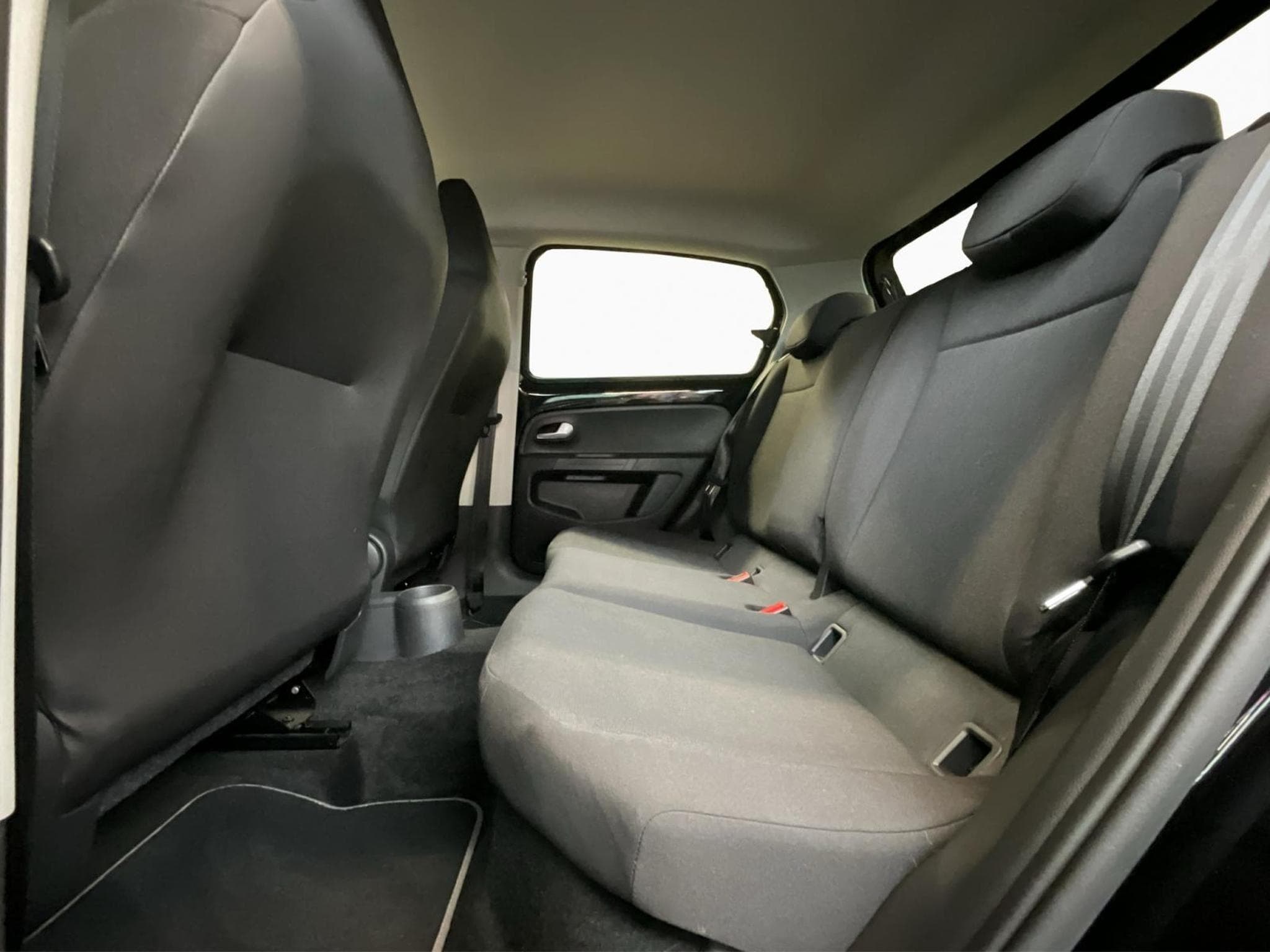 VW UP 32kWh+Move+P.Design+P.Ass+Digi+ (2021) - Photo 17