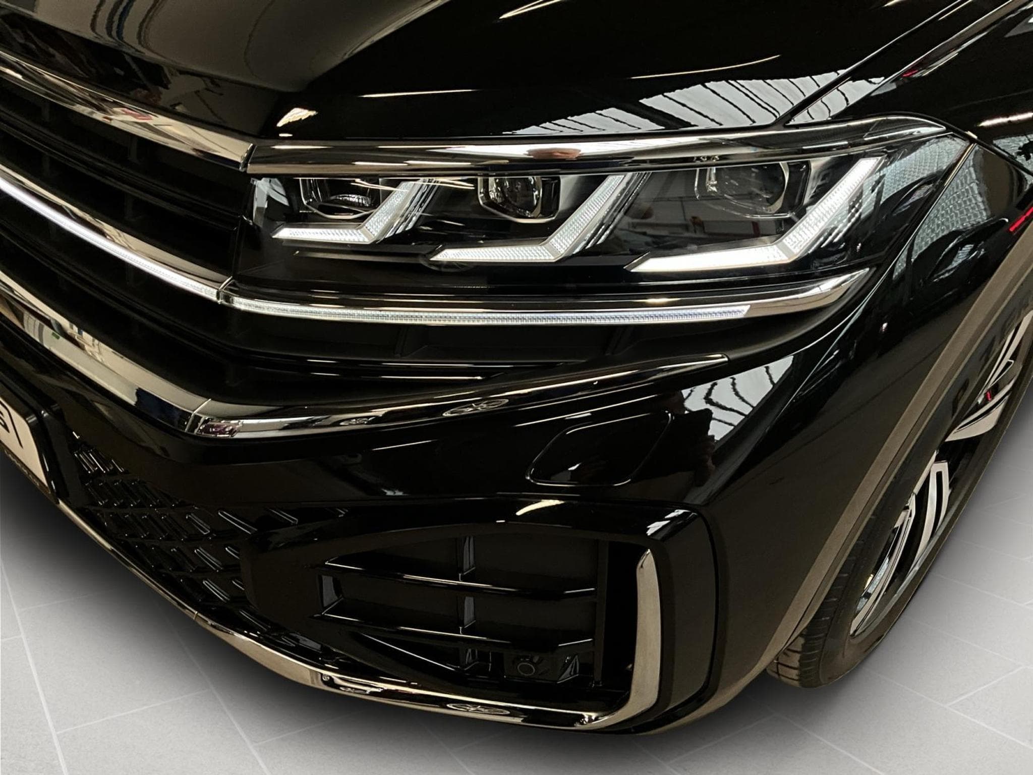 VW Touareg R-Line+V6TDI+4M+P.Confort+AHK (2025) - Photo 9