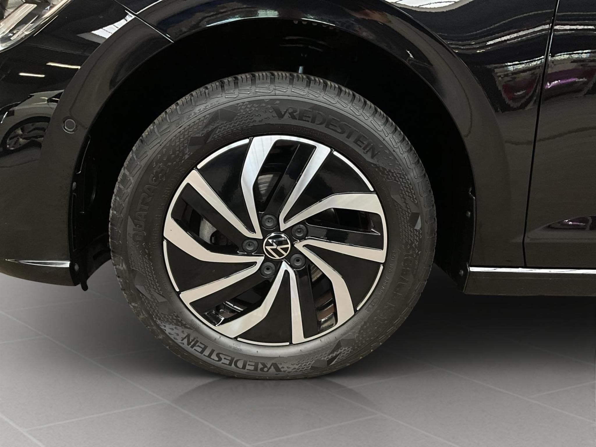 VW Polo Life+BVM+Park&Comf.+IQ-Drive (2025) - Photo 8