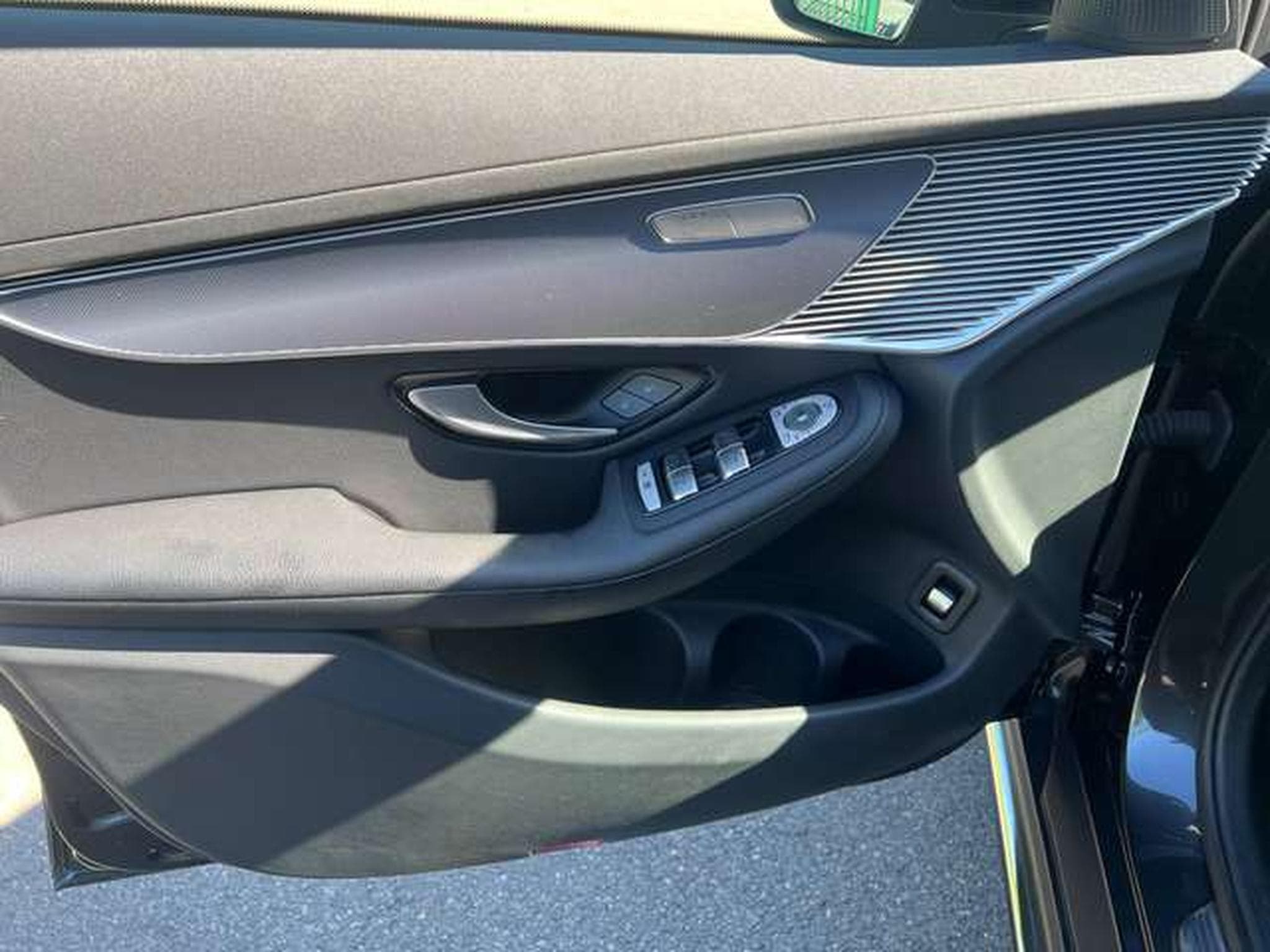 Mercedes EQC ELECTRIQUE 4-Matic BUSINESS (2022) - Photo 6